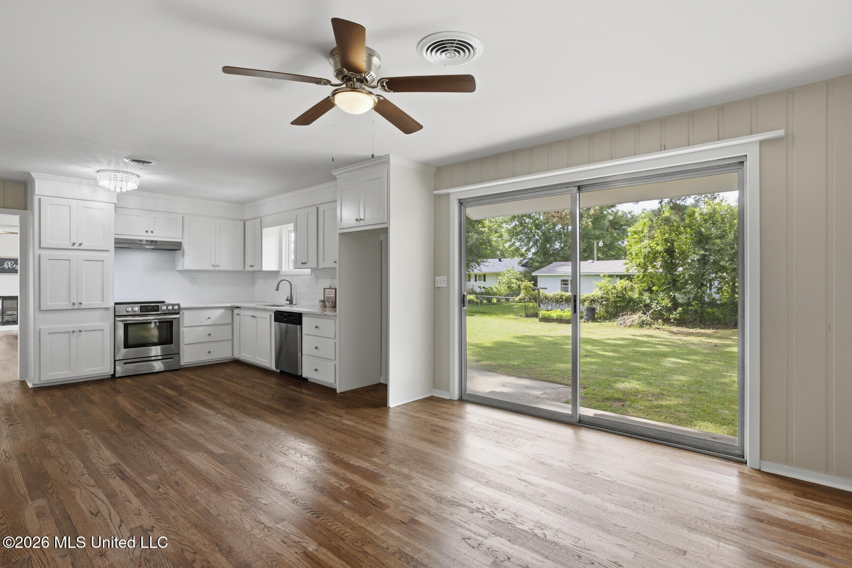 912 Lee Avenue Property Photo 16