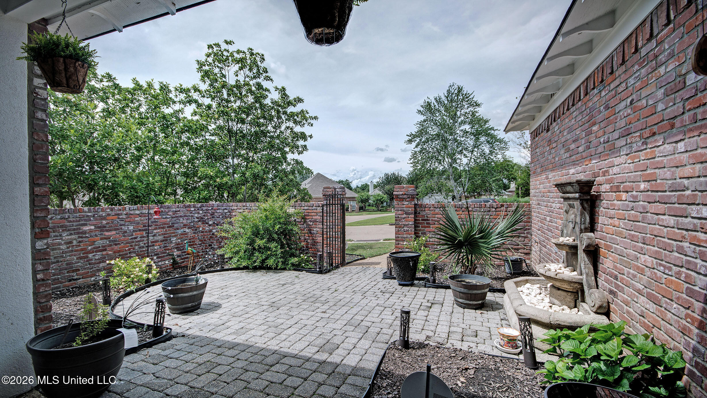 104 Greens View Drive Property Photo 6