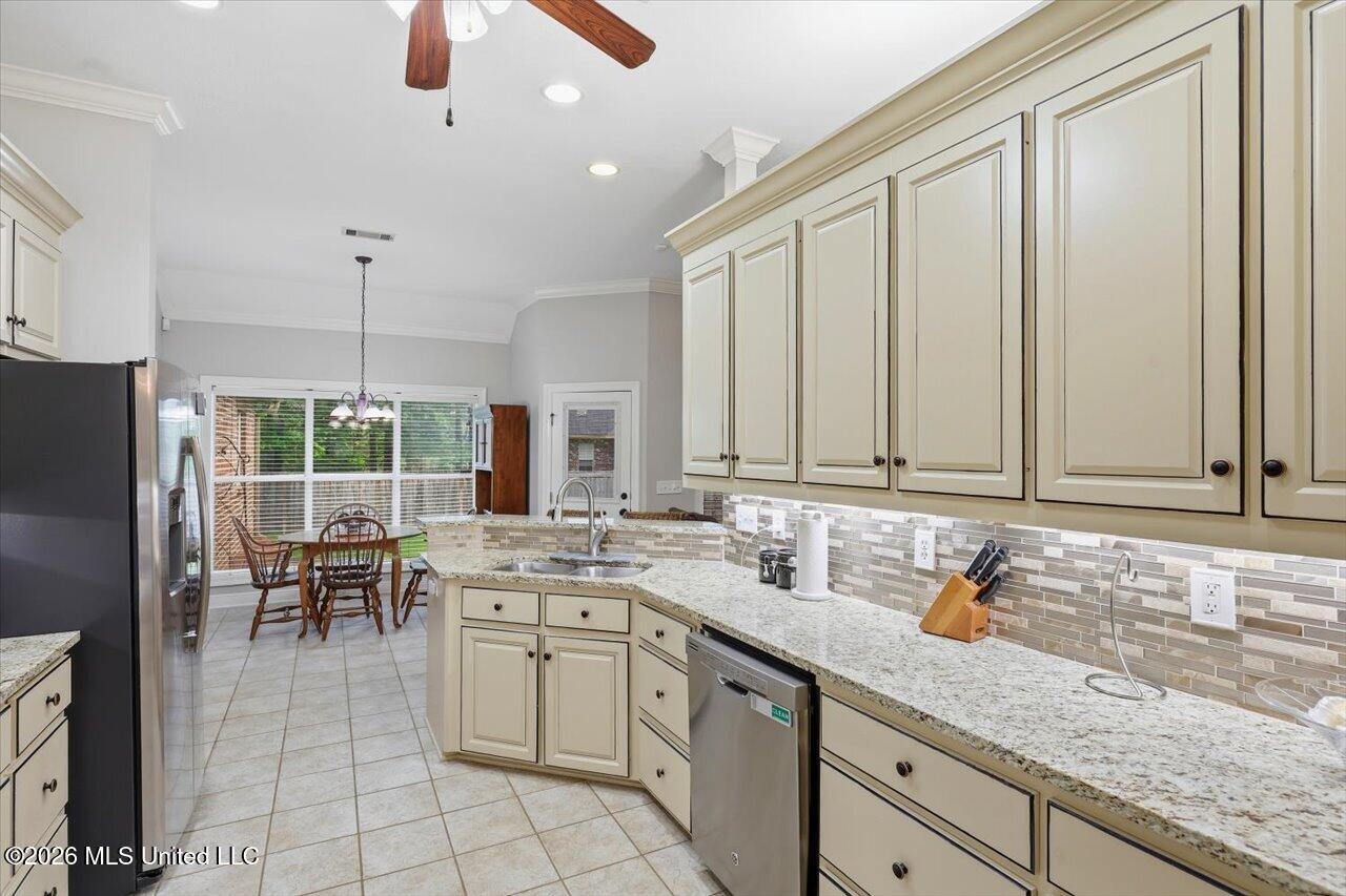 103 Stonebridge Lane Property Photo 15