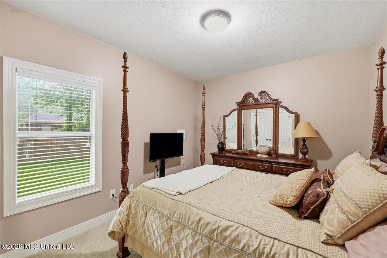 103 Stonebridge Lane Property Photo 32