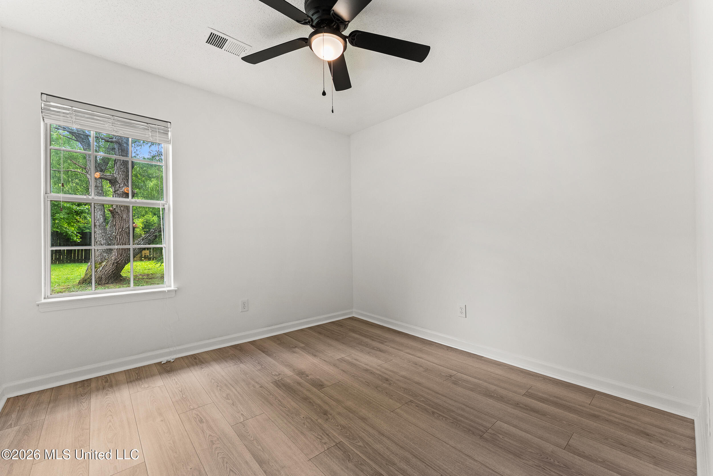5652 Kentwood Drive Property Photo 19