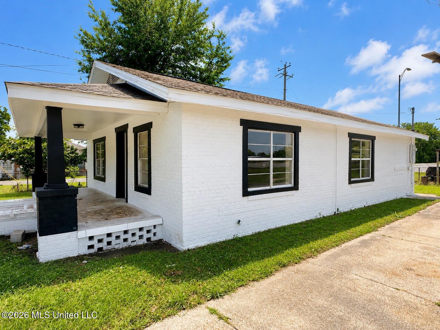 8107 Alabama Avenue Property Photo 2