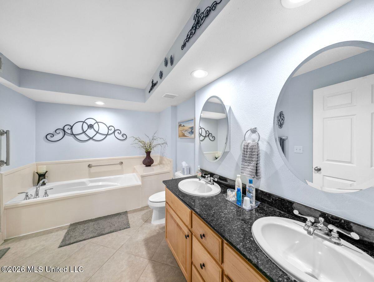 2046 Beach Boulevard Property Photo 12