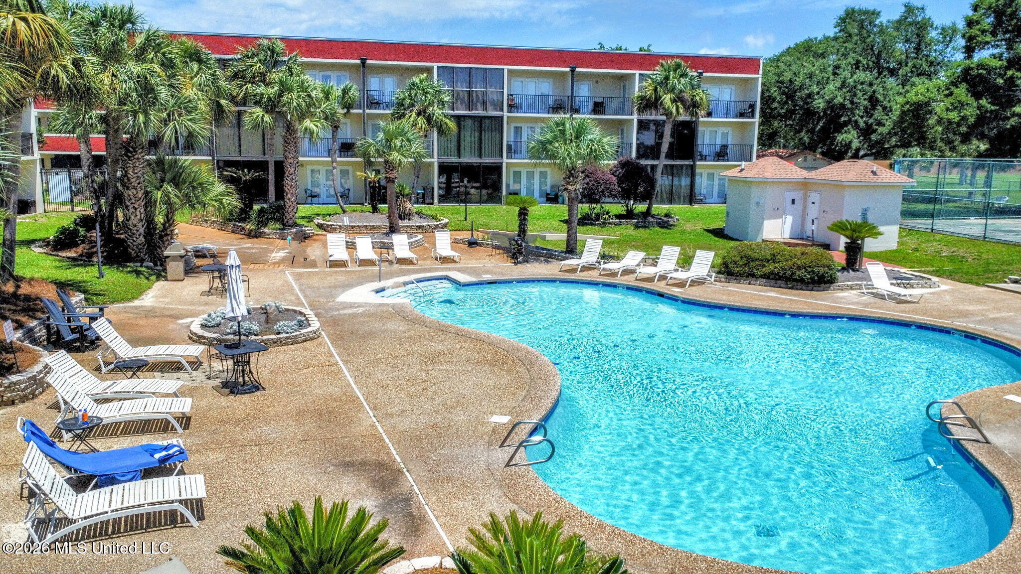 2046 Beach Boulevard Property Photo 26