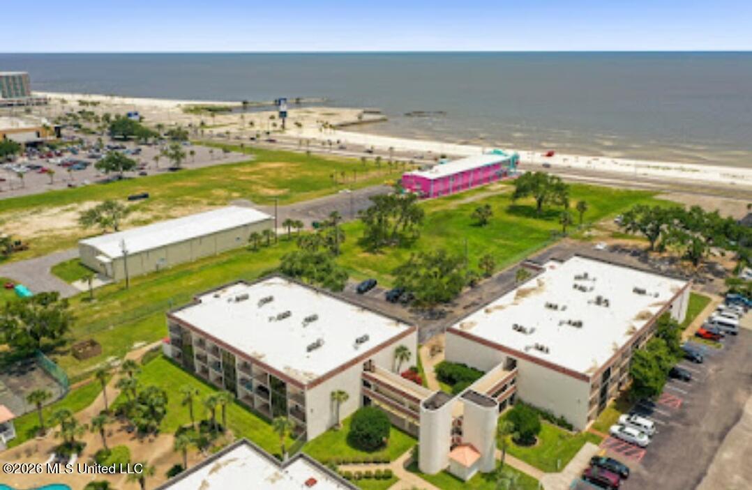 2046 Beach Boulevard Property Photo 27