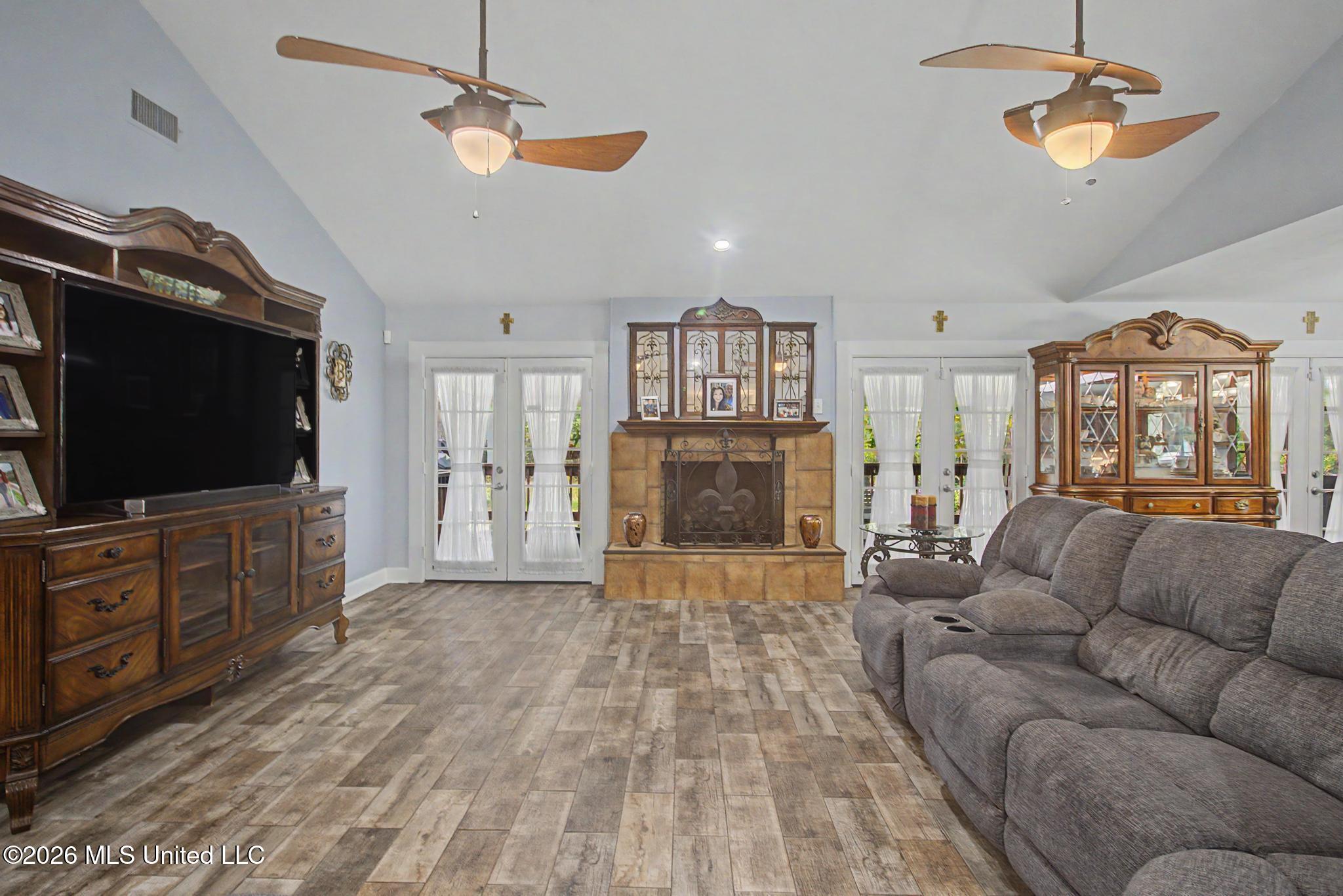 5624 Aila Street Property Photo 11