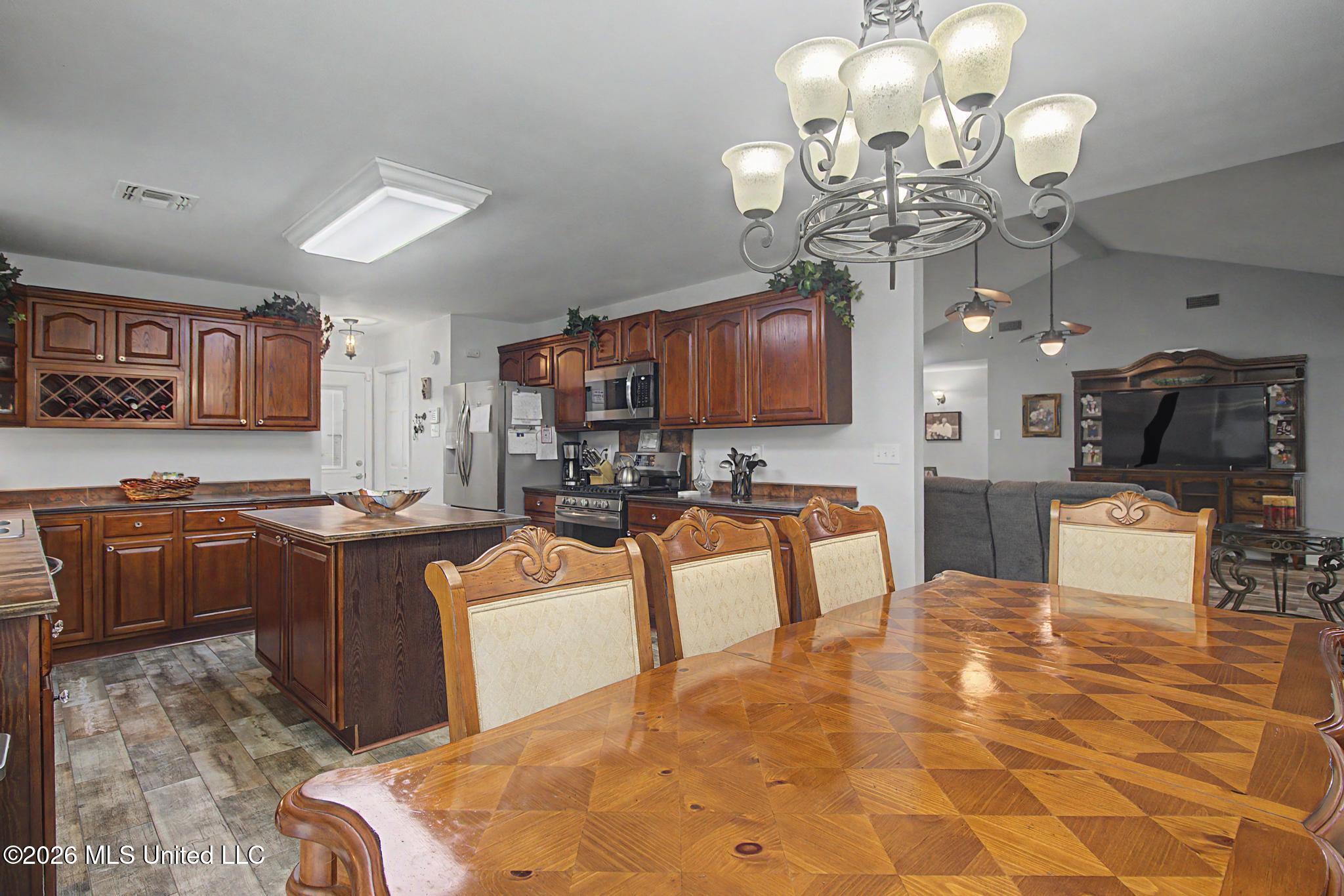 5624 Aila Street Property Photo 16