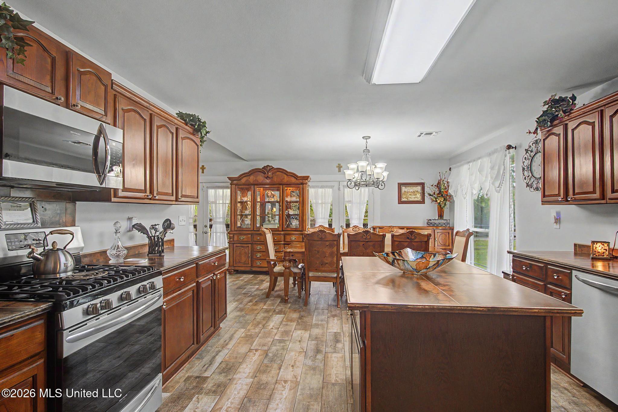 5624 Aila Street Property Photo 17