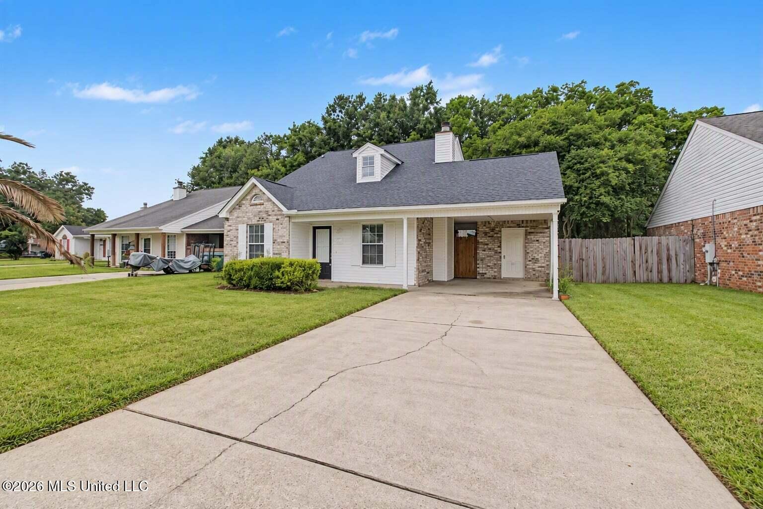 12221 Breezeway Circle Property Photo 1