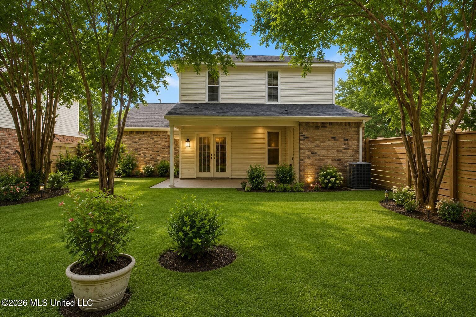 12221 Breezeway Circle Property Photo 4