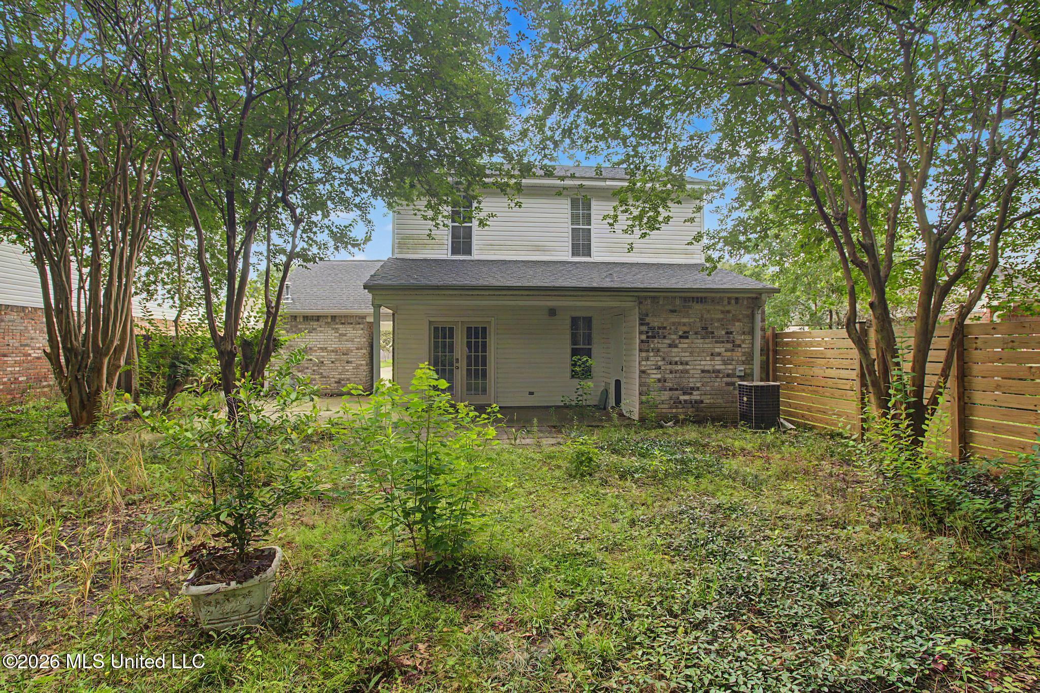 12221 Breezeway Circle Property Photo 5