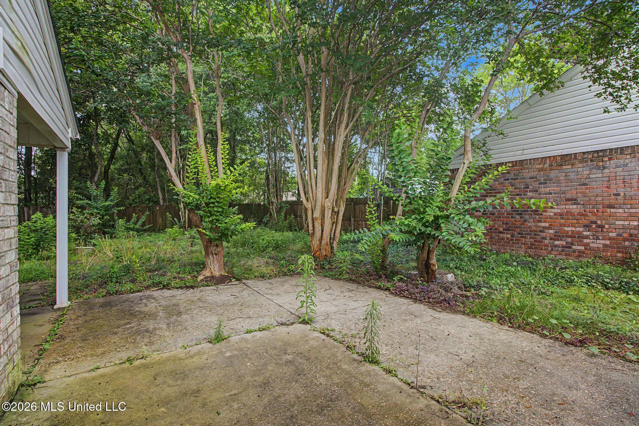 12221 Breezeway Circle Property Photo 6