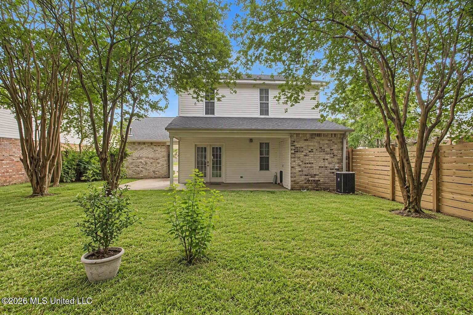 12221 Breezeway Circle Property Photo 6