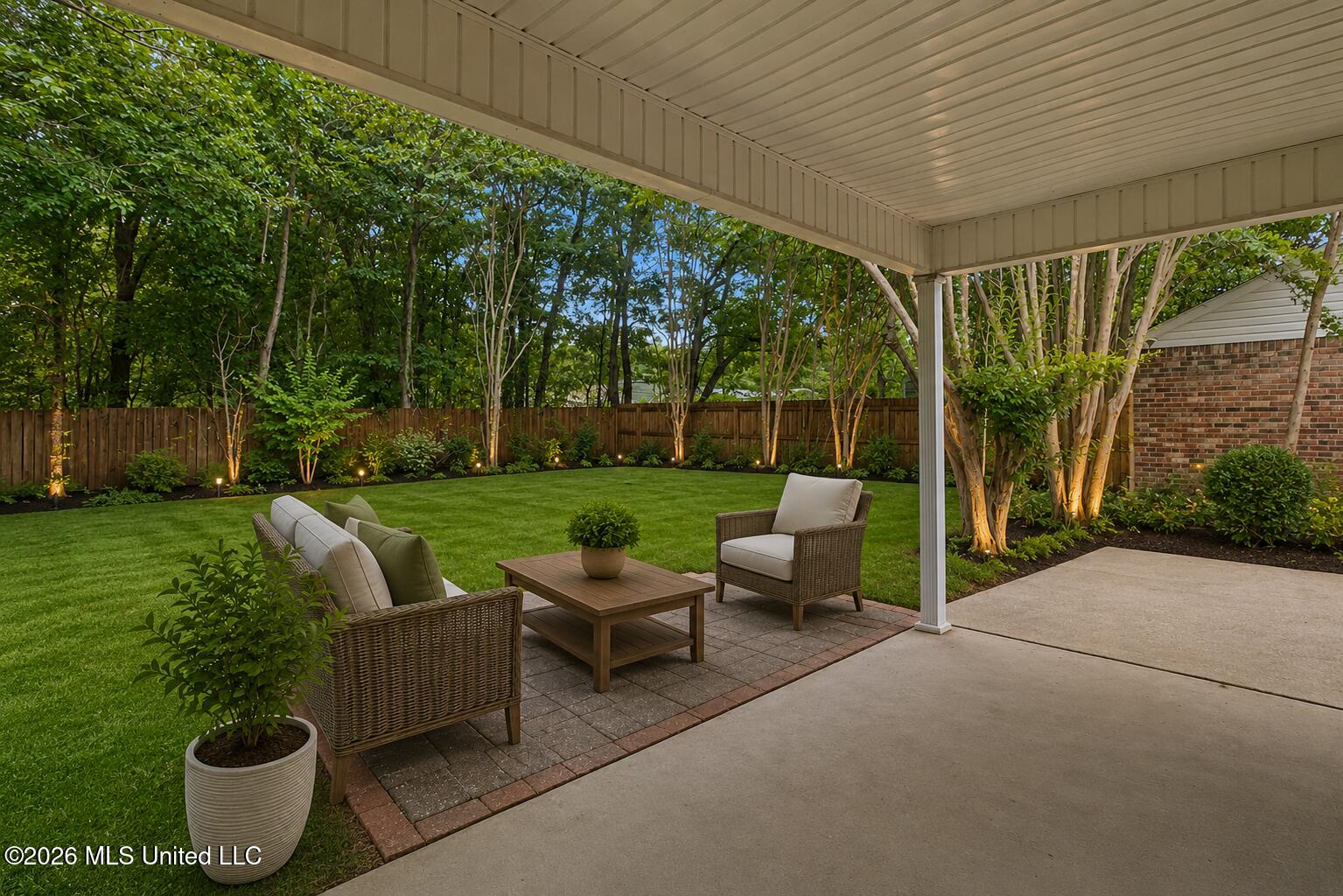 12221 Breezeway Circle Property Photo 7