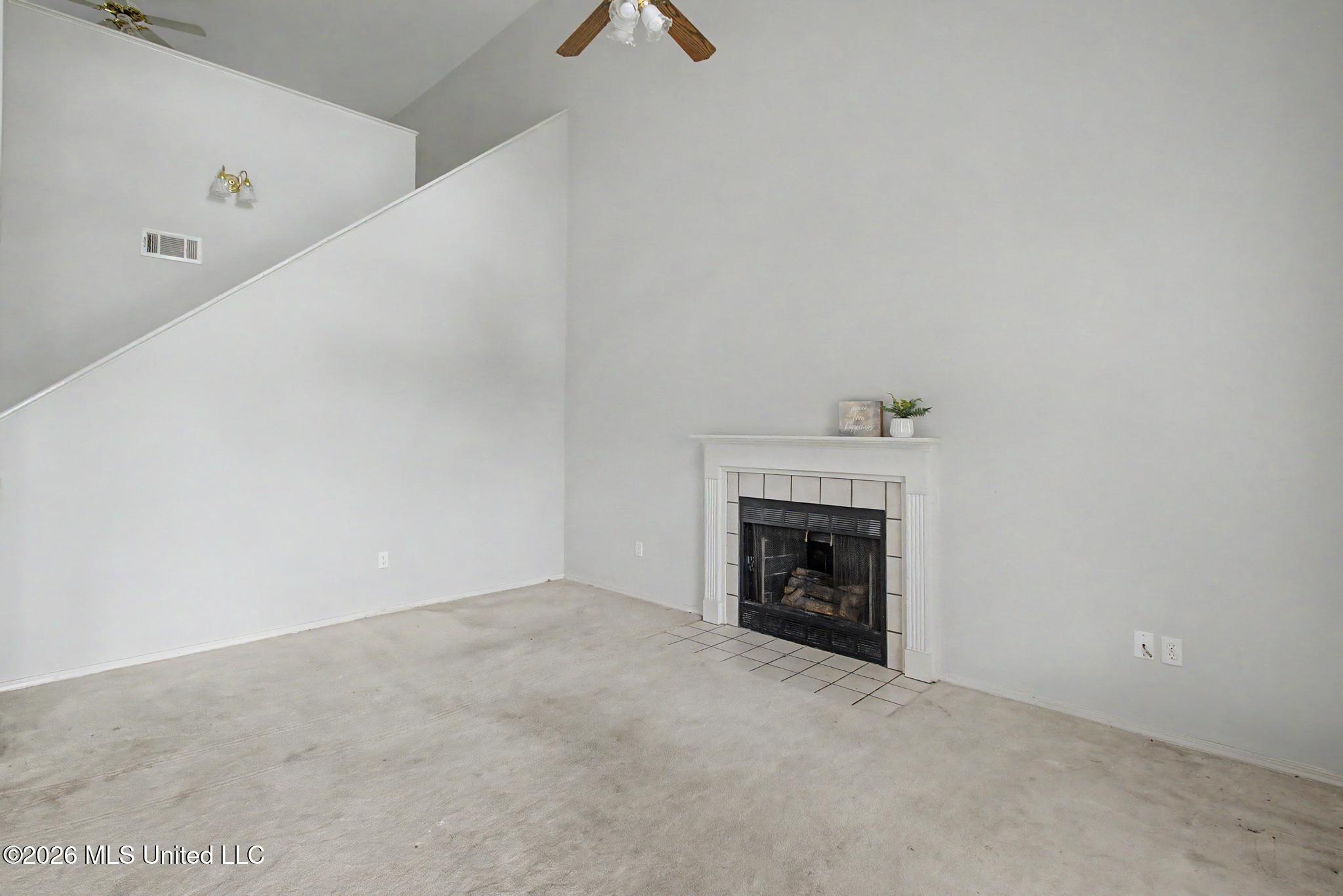 12221 Breezeway Circle Property Photo 9