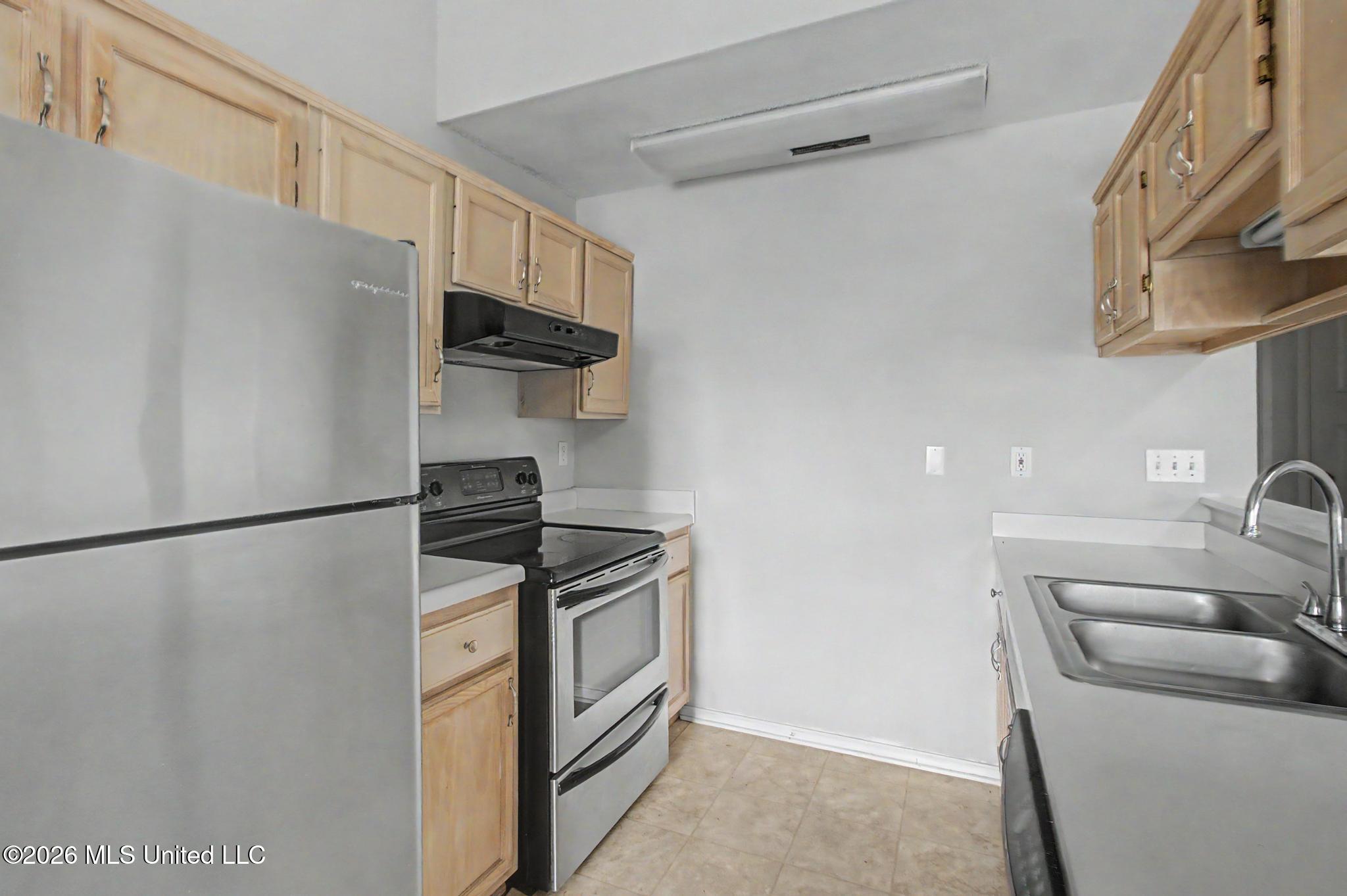 12221 Breezeway Circle Property Photo 17