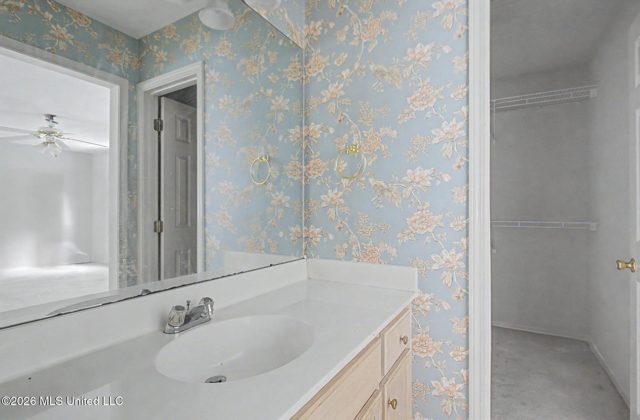 12221 Breezeway Circle Property Photo 33