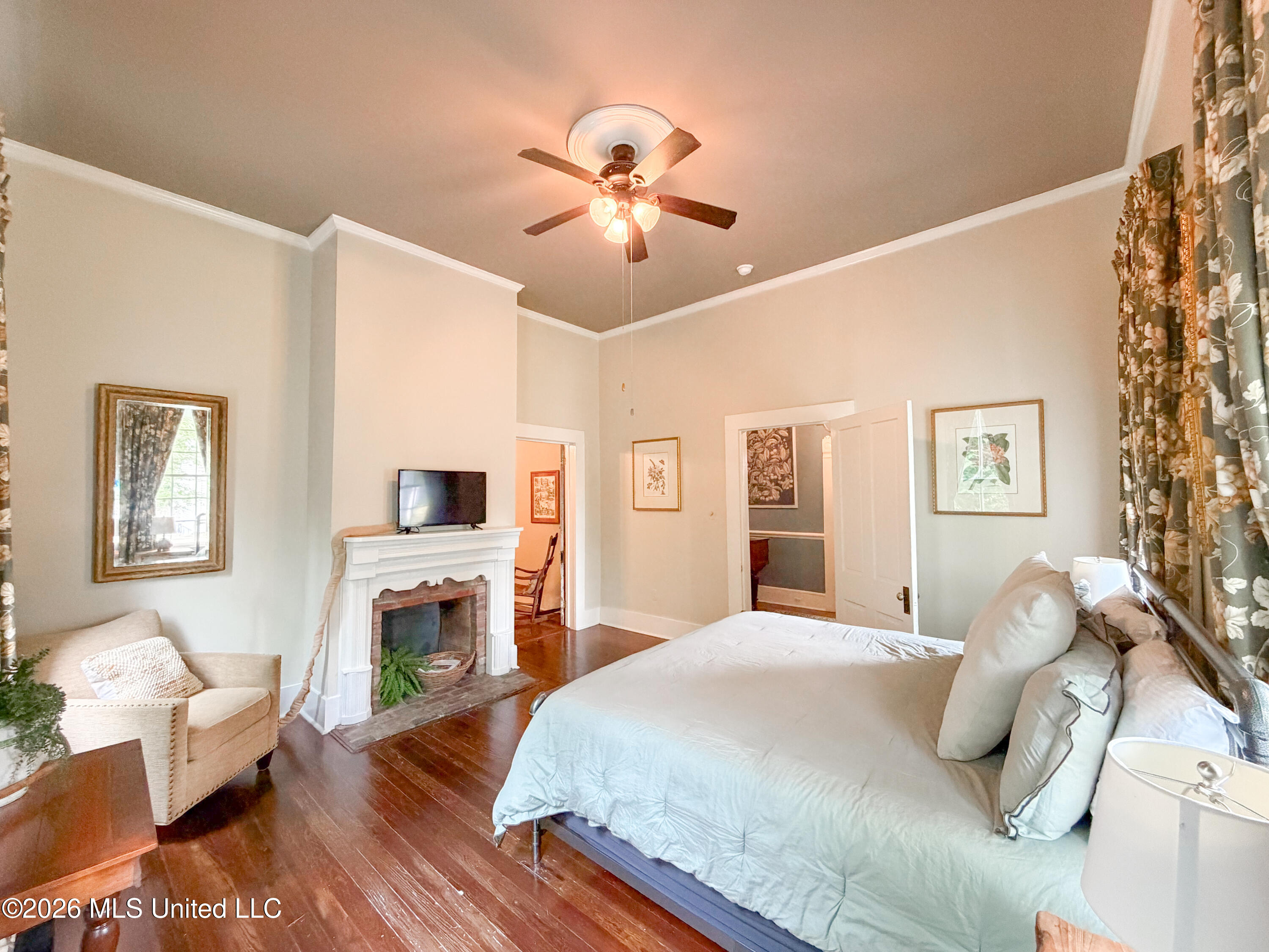 914 State Street Property Photo 12