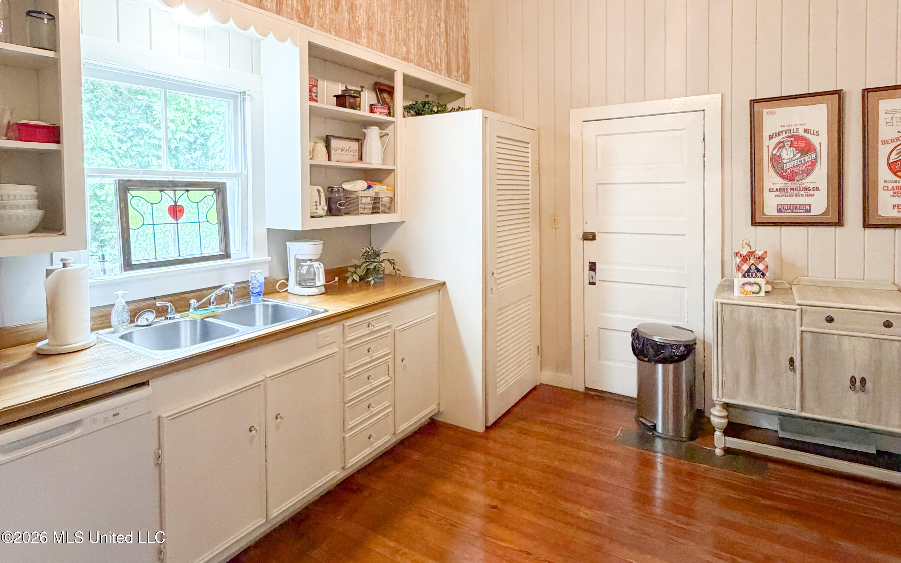 914 State Street Property Photo 35
