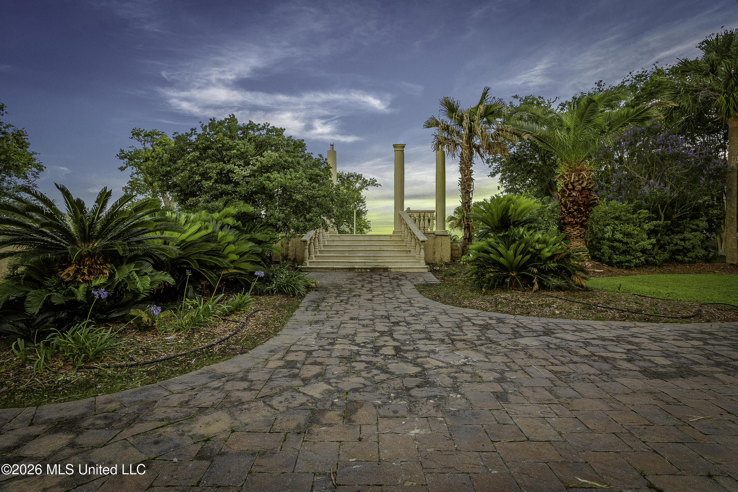 2804 Eagle Pine Drive Property Photo 6