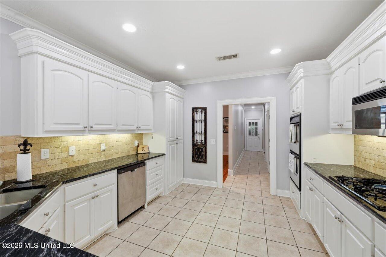 150 Sagefield Square Property Photo 11