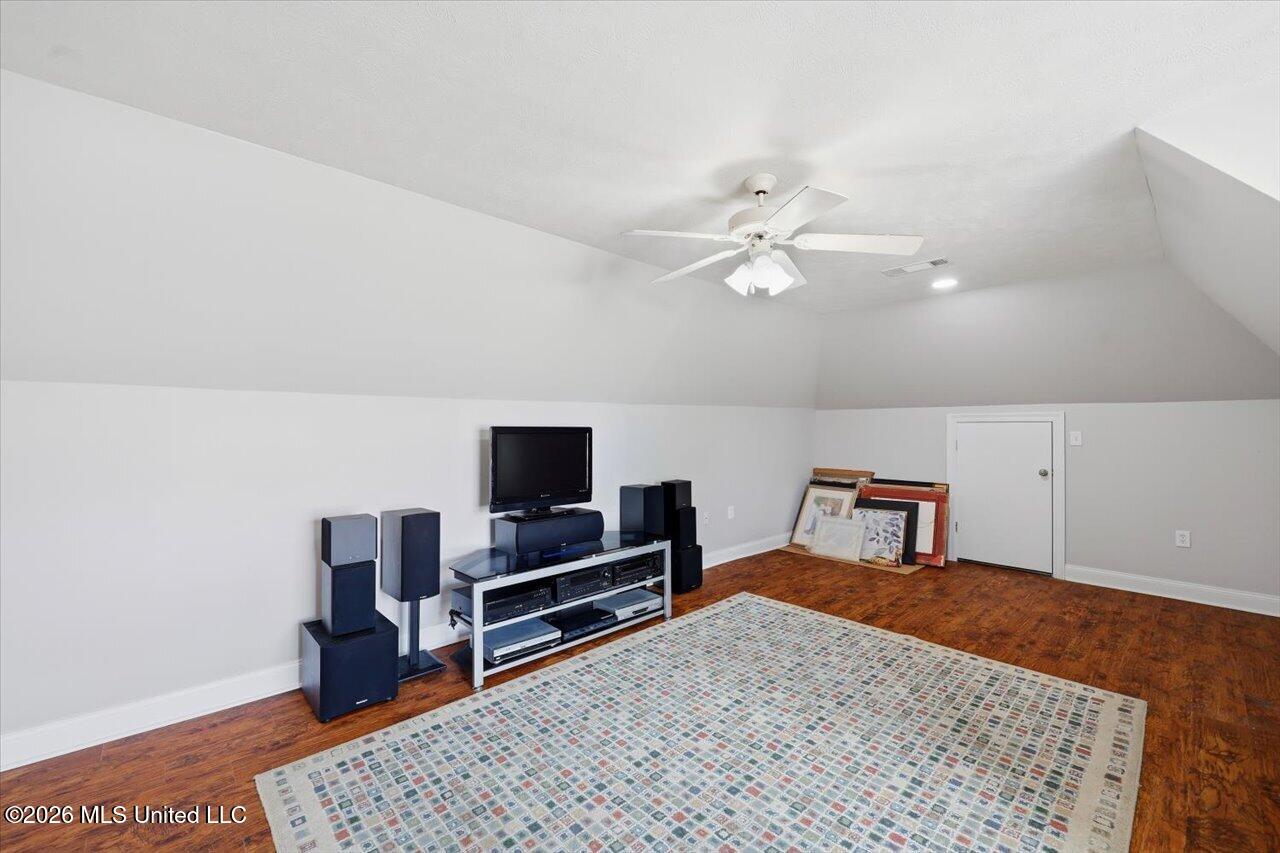 150 Sagefield Square Property Photo 42