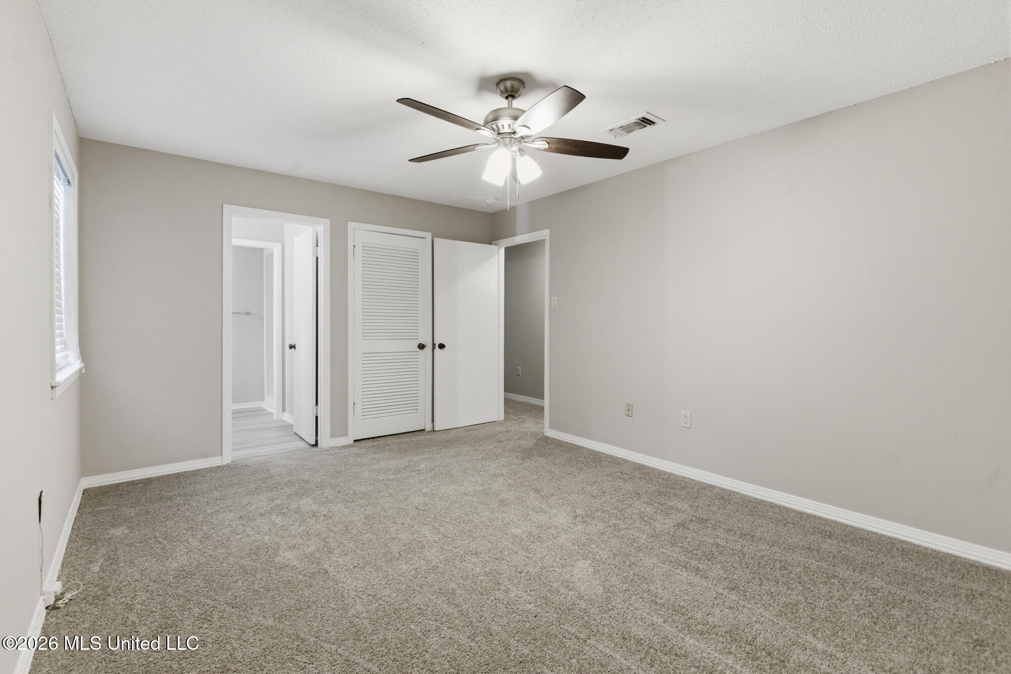 10 Independence Drive Property Photo 15