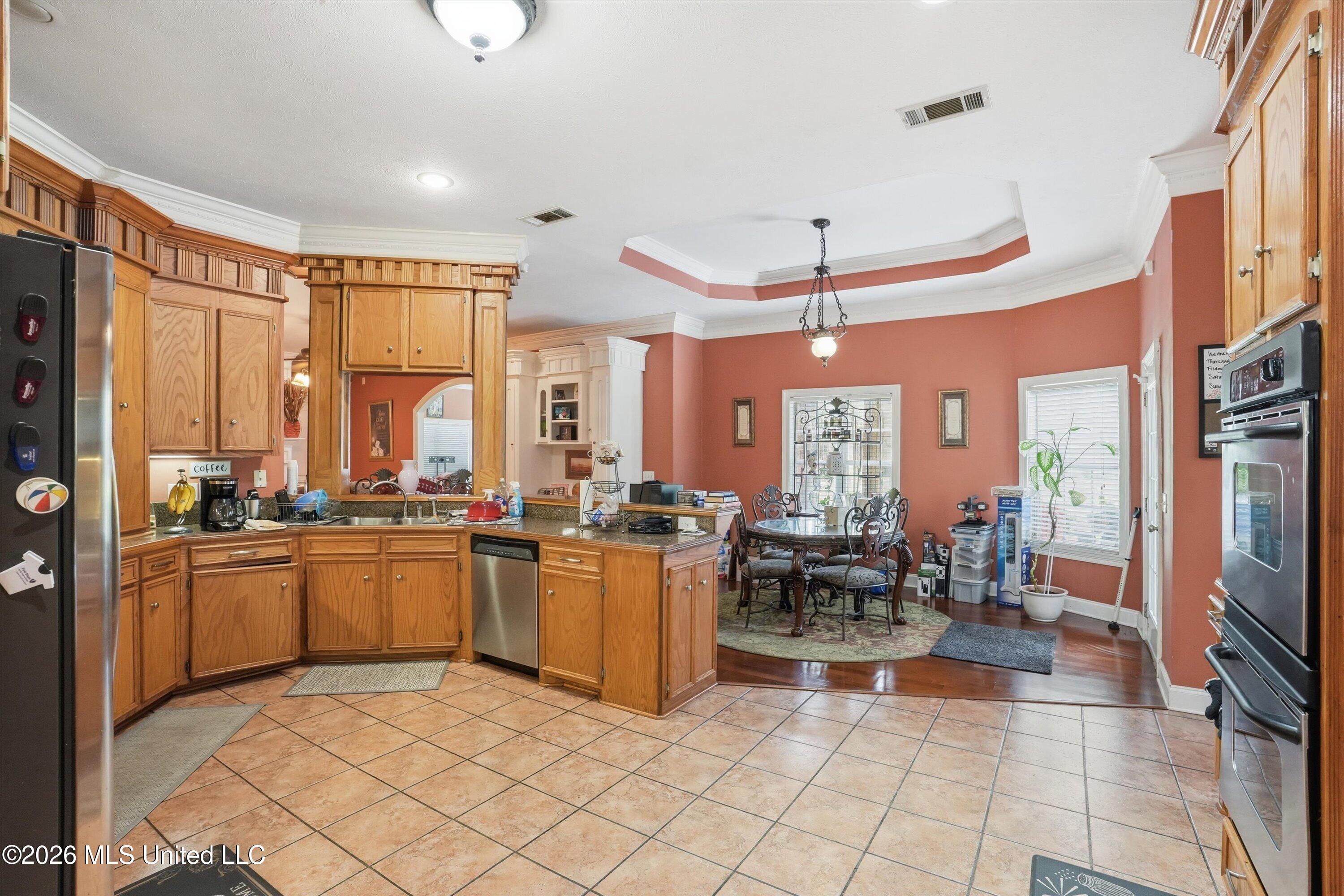 2044 Elizabeth Chapman Drive Property Photo 8