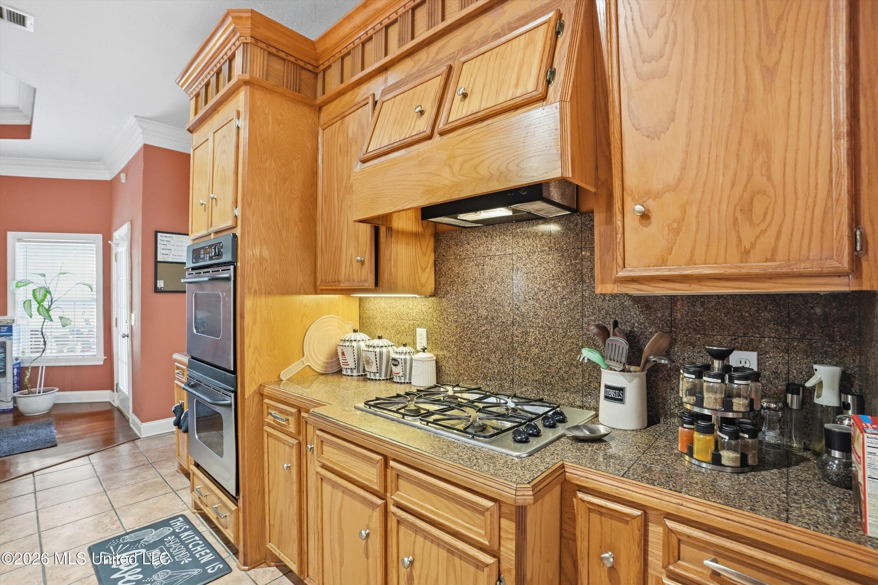 2044 Elizabeth Chapman Drive Property Photo 12
