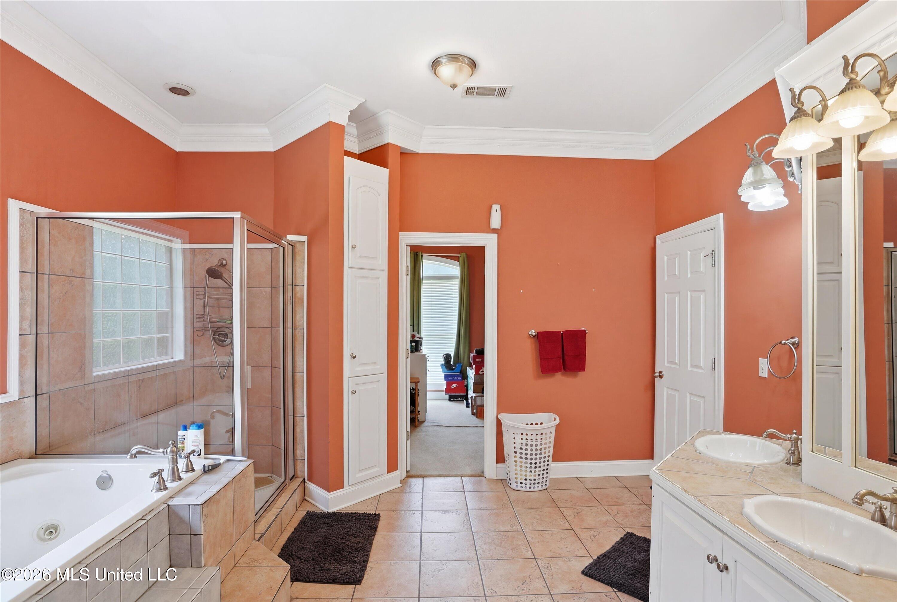 2044 Elizabeth Chapman Drive Property Photo 27