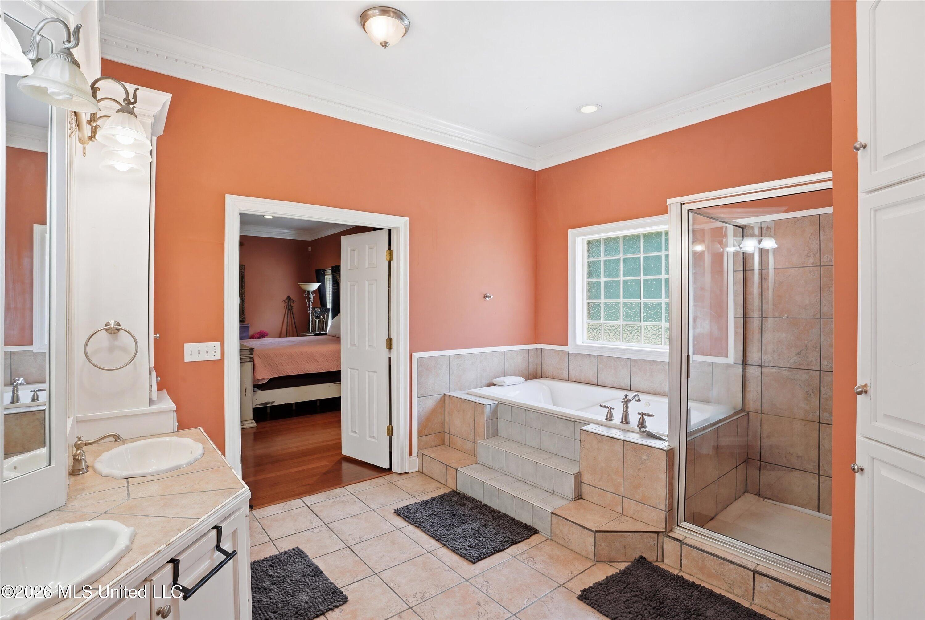 2044 Elizabeth Chapman Drive Property Photo 29