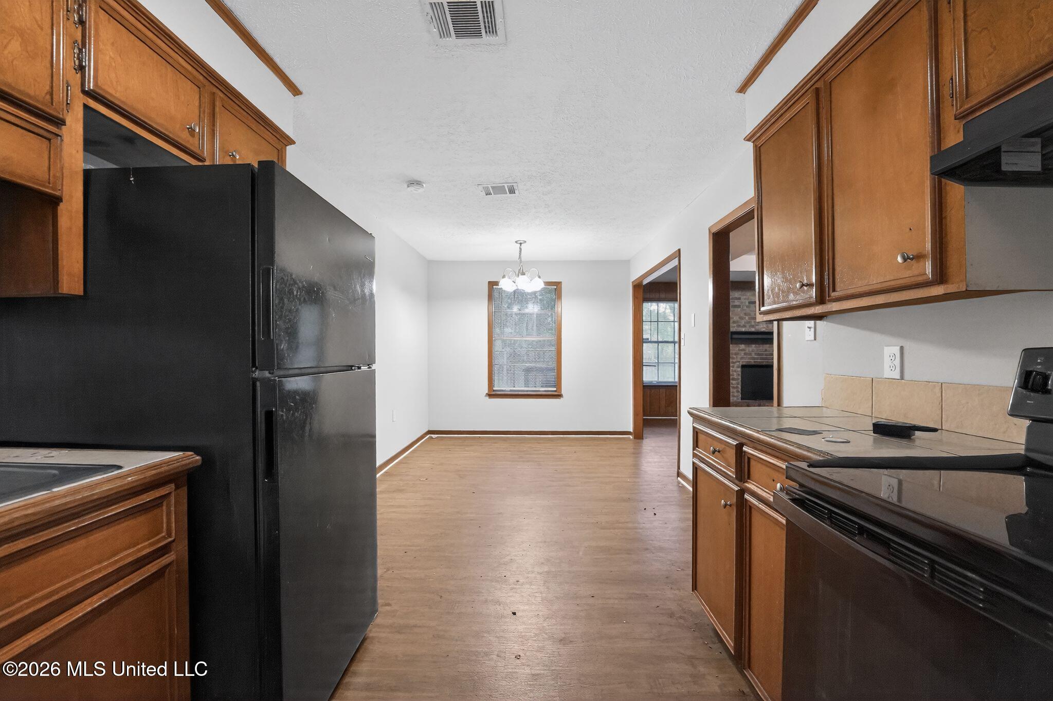 2137 Thousand Oaks Drive Property Photo 18