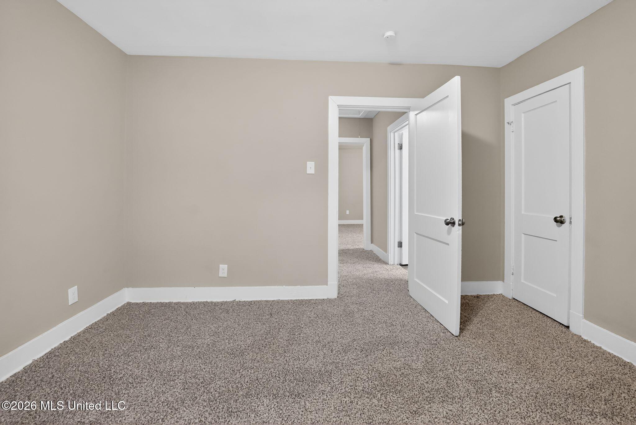 4875 Sheridan Drive Property Photo 12