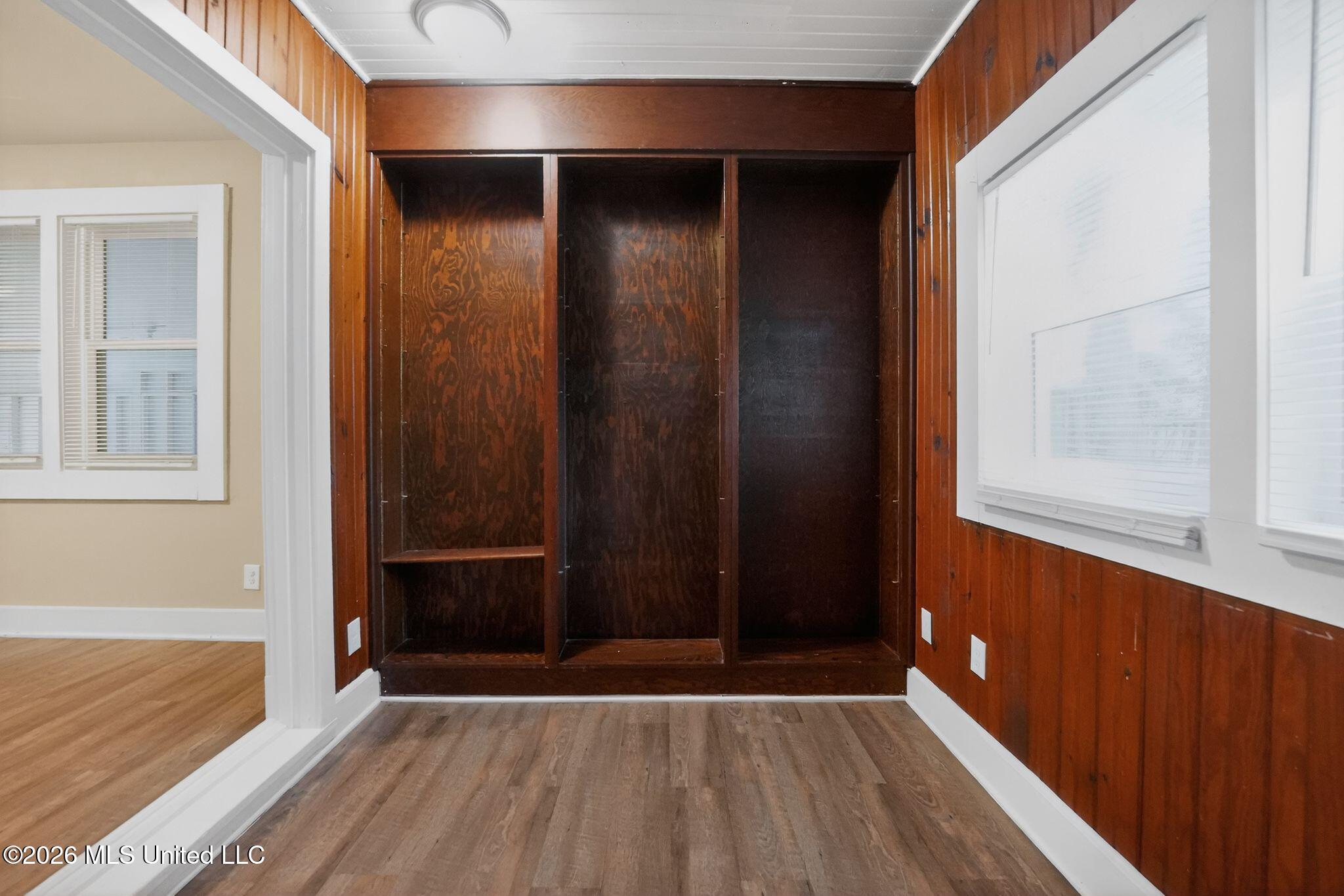 4875 Sheridan Drive Property Photo 15