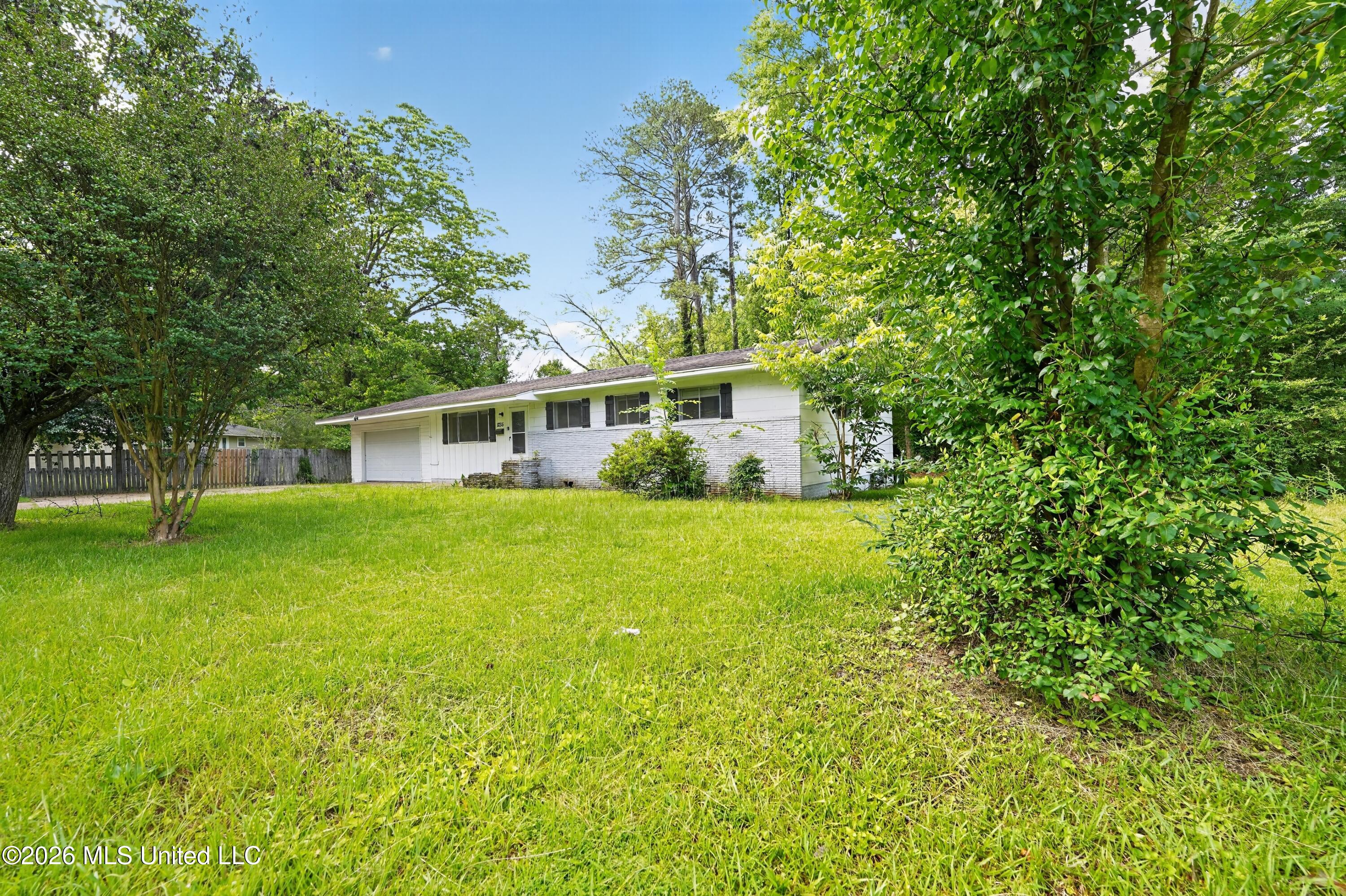 1235 Adkins Boulevard Property Photo 4
