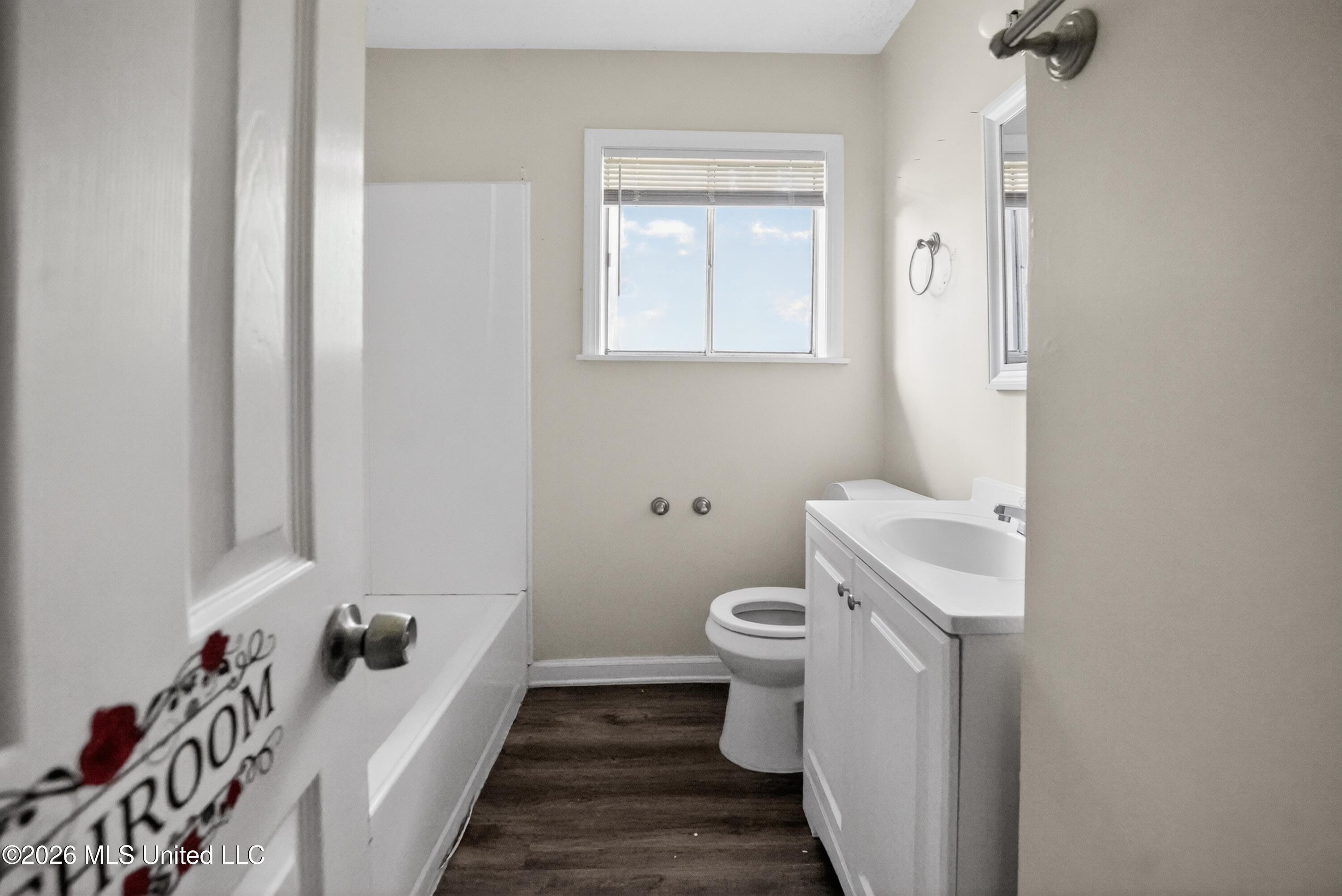 1235 Adkins Boulevard Property Photo 14