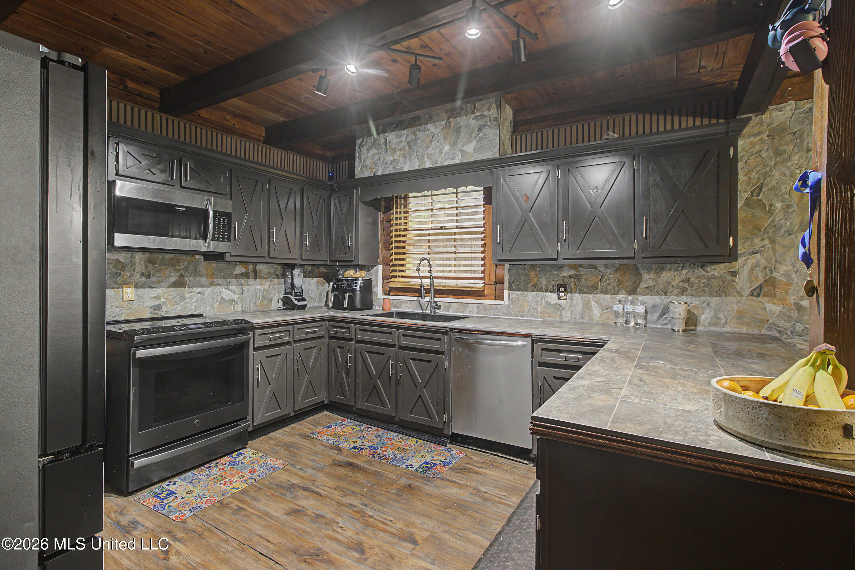 11021 Johns Bayou Road Property Photo 7