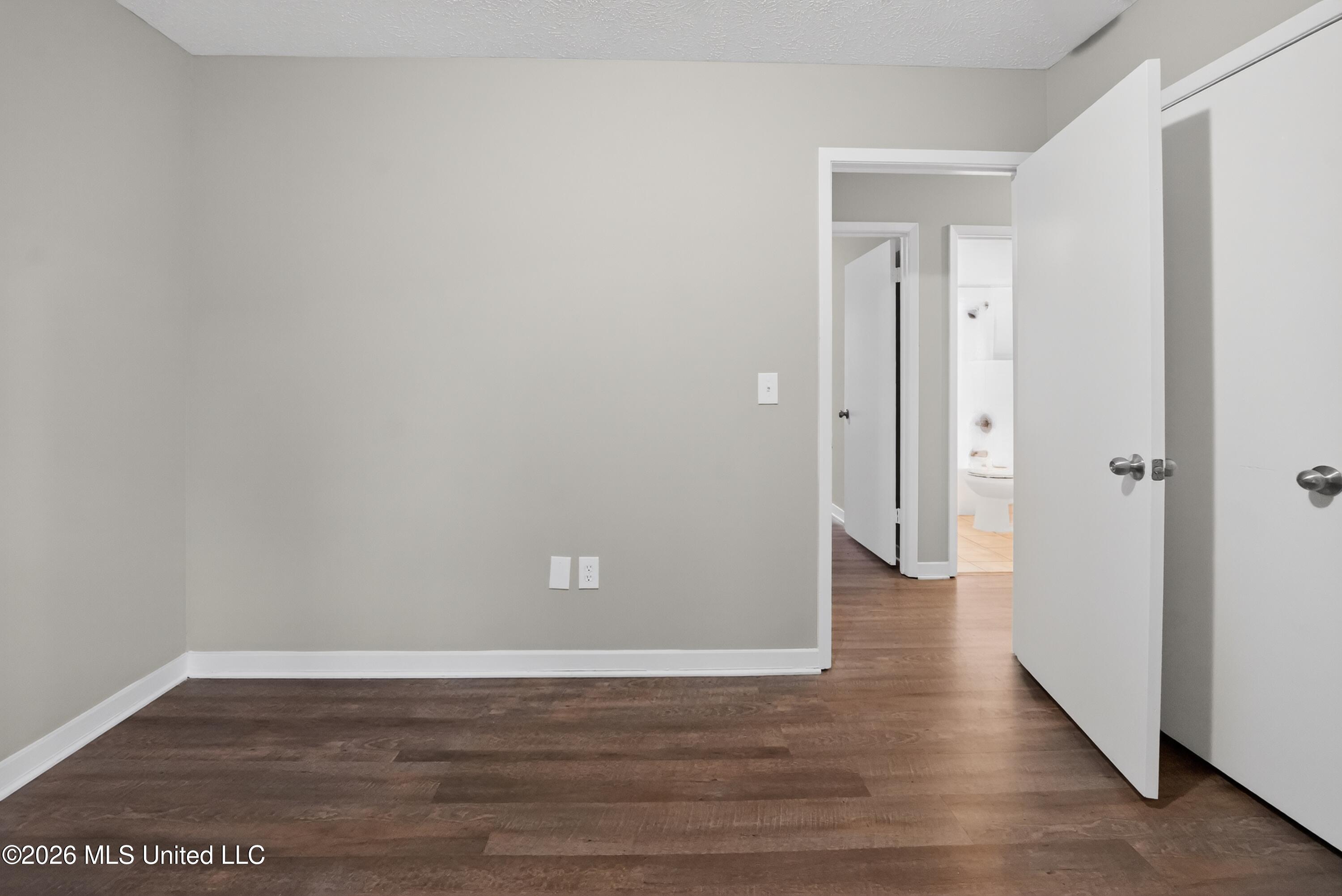 1438 Summit Avenue Property Photo 15