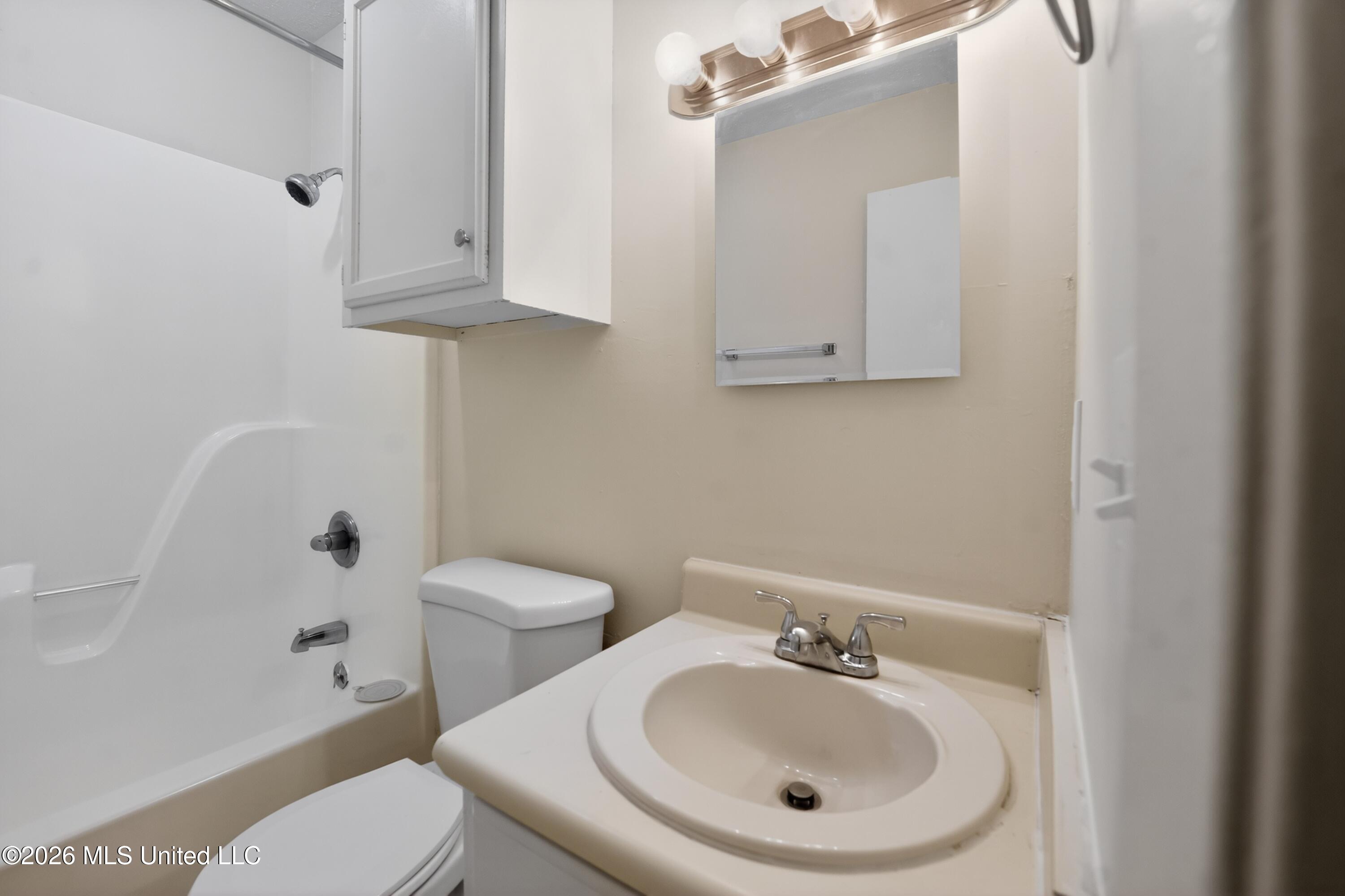 1438 Summit Avenue Property Photo 19