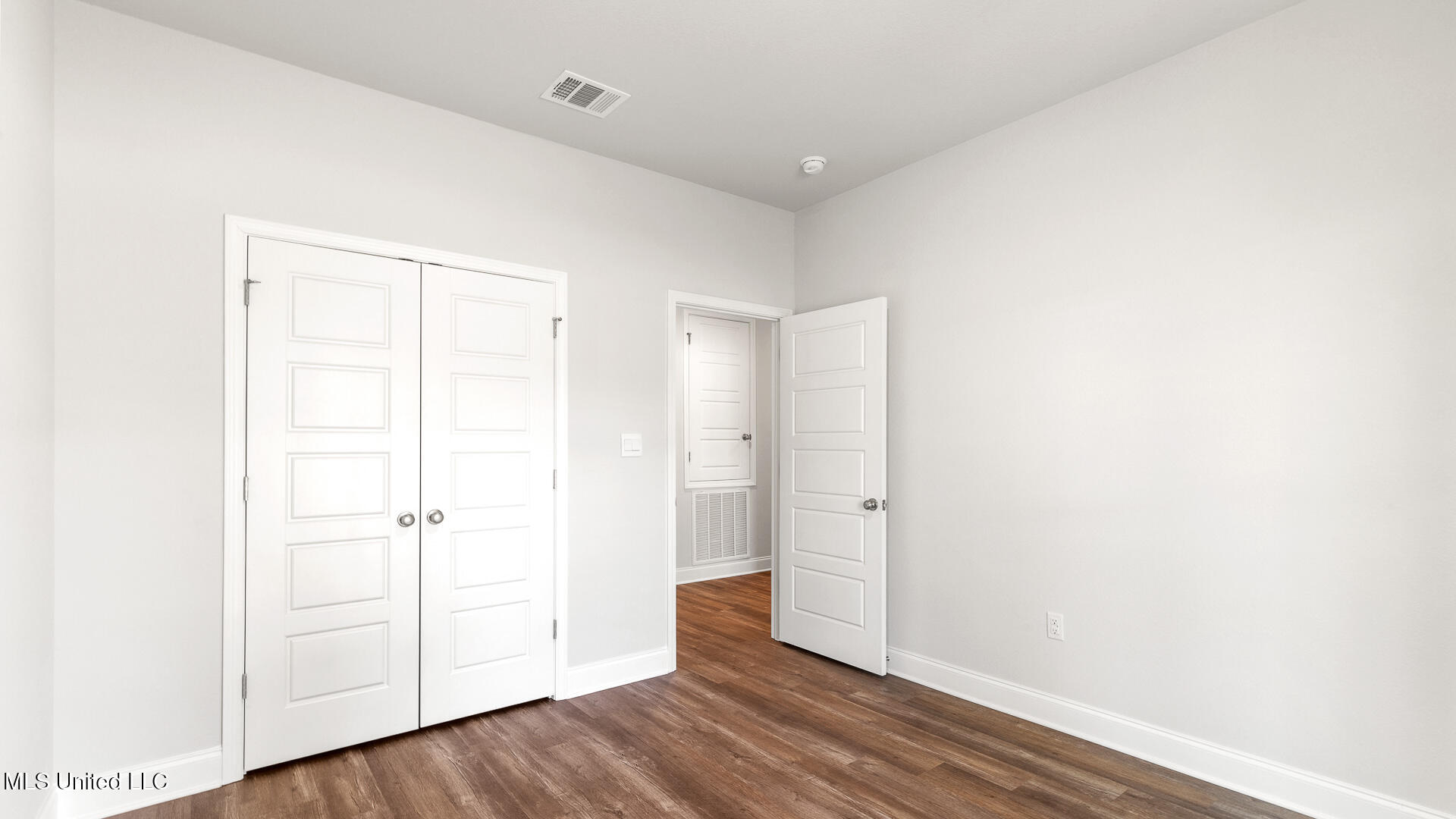 14216 Quill Avenue Property Photo 9
