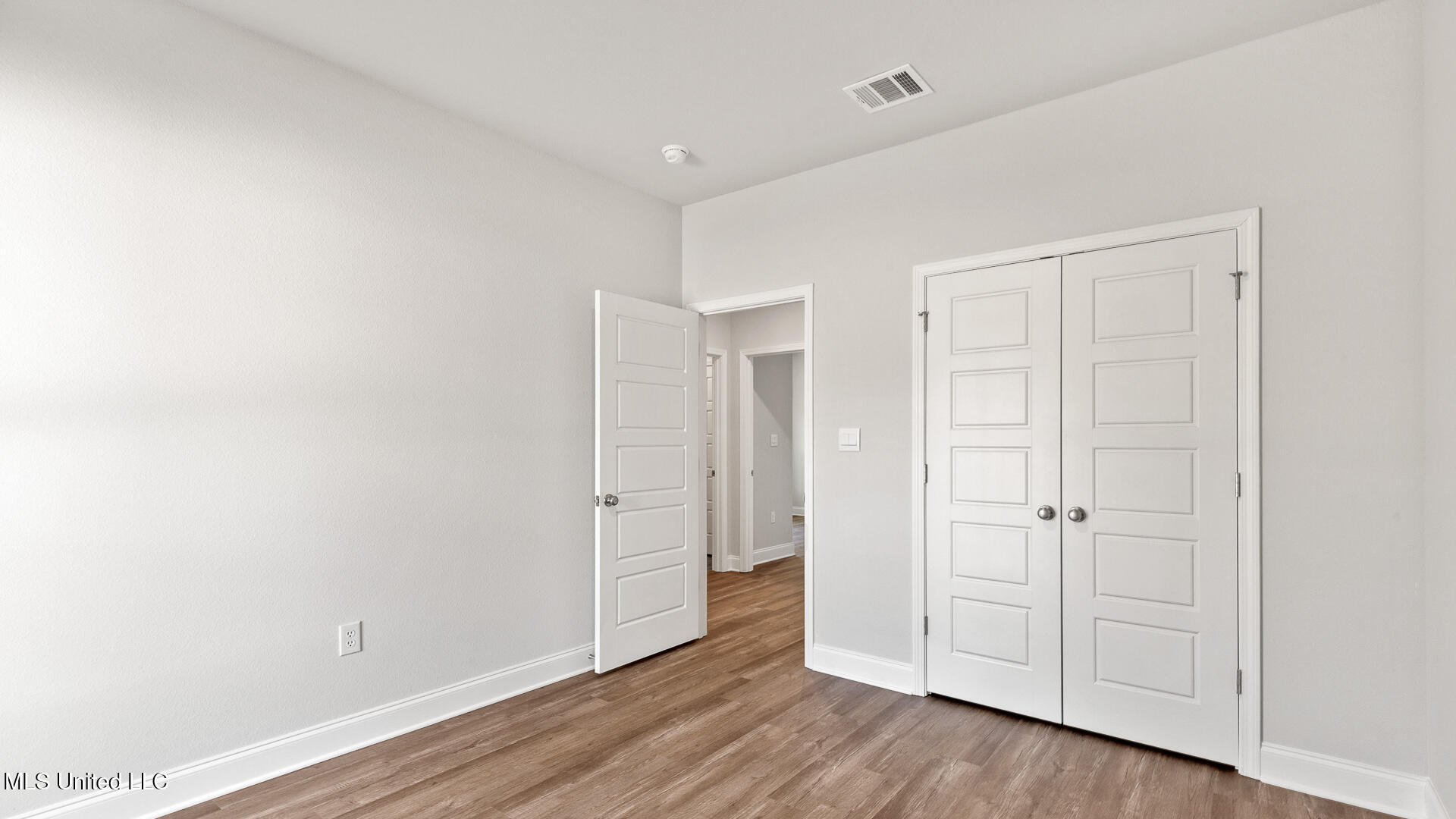 14216 Quill Avenue Property Photo 11