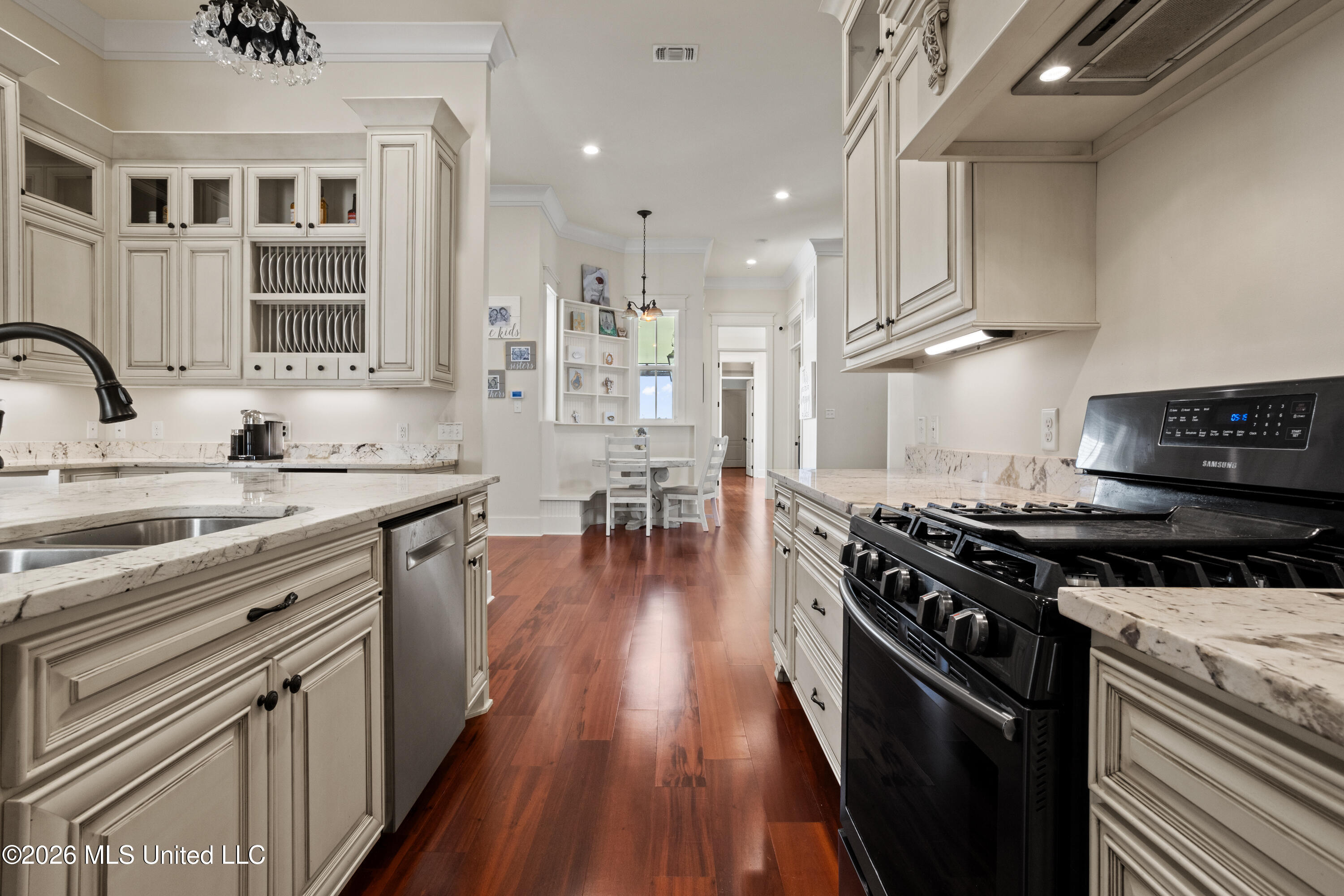 300 S Beach Boulevard Property Photo 31