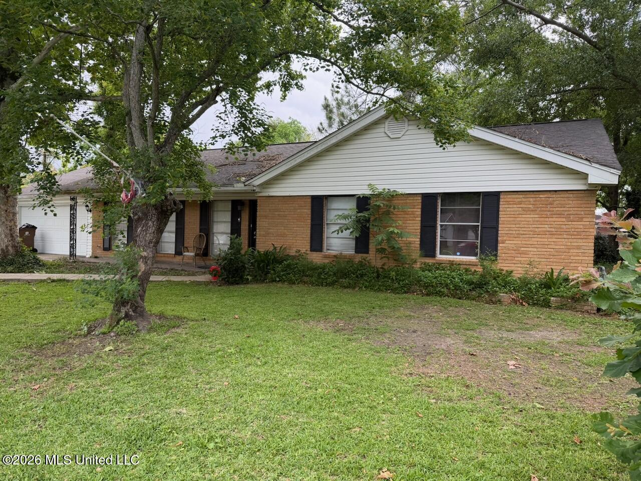 444 Klondyke Road Property Photo 2
