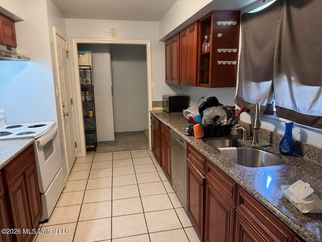 444 Klondyke Road Property Photo 8