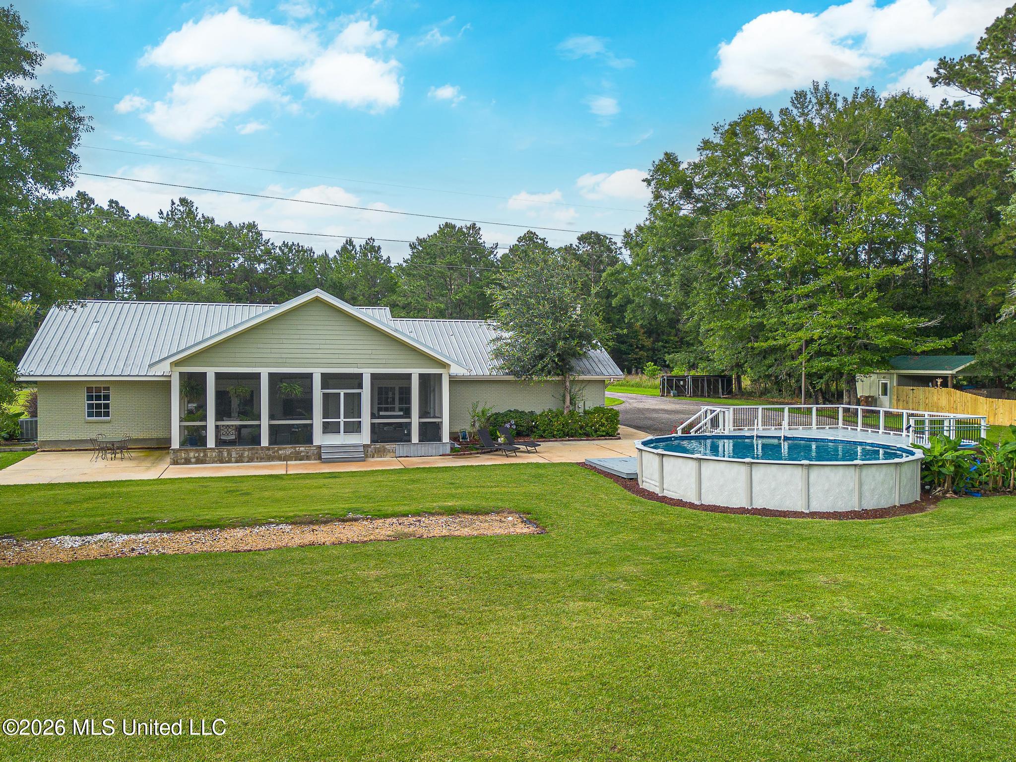 11353 Hattie K Drive Property Photo 4