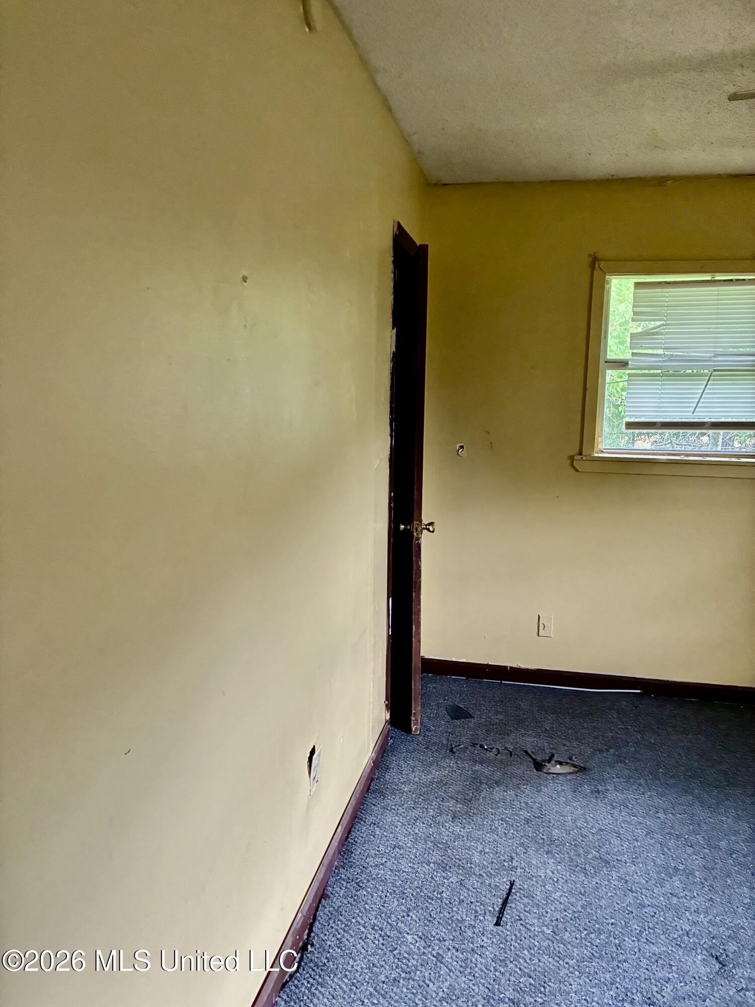 1258 Glendale Circle Property Photo 15