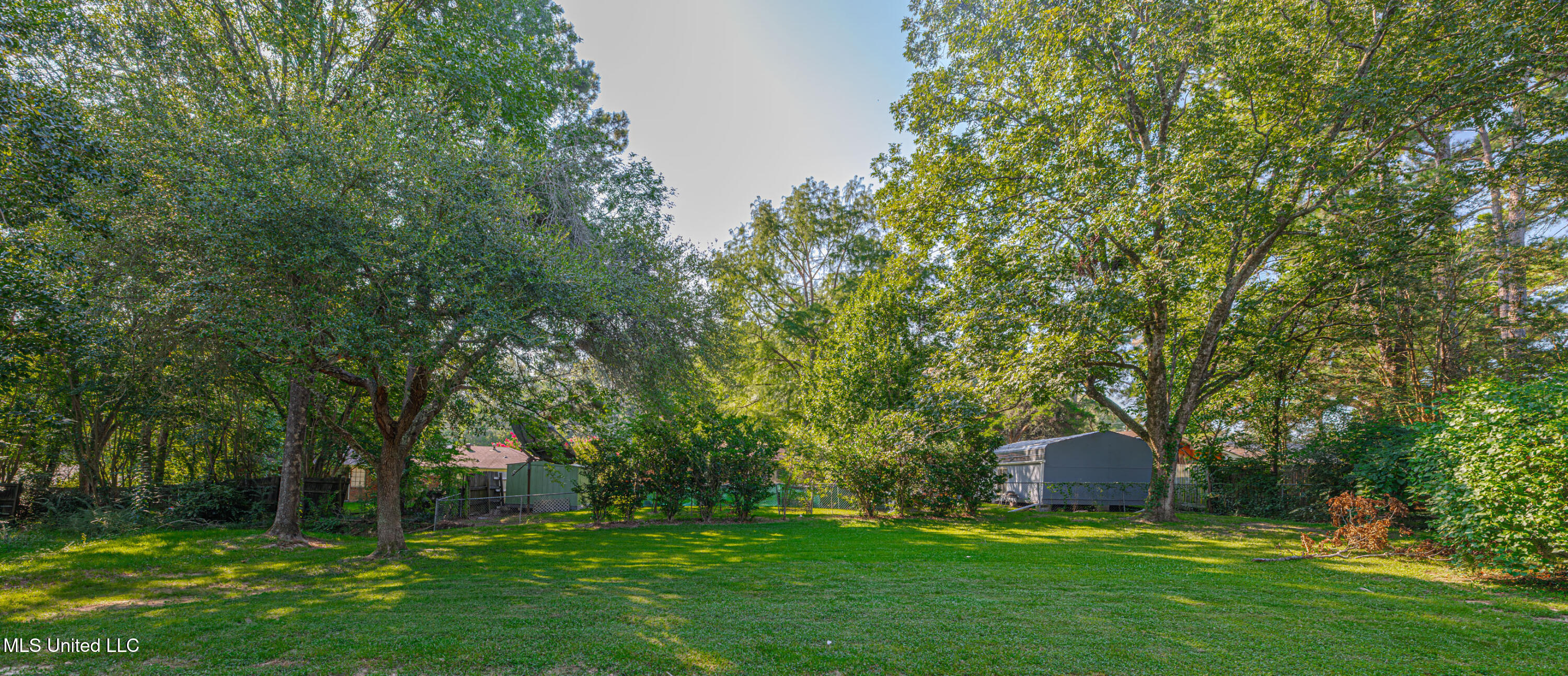 1011 Laurelwood Drive Property Photo 2