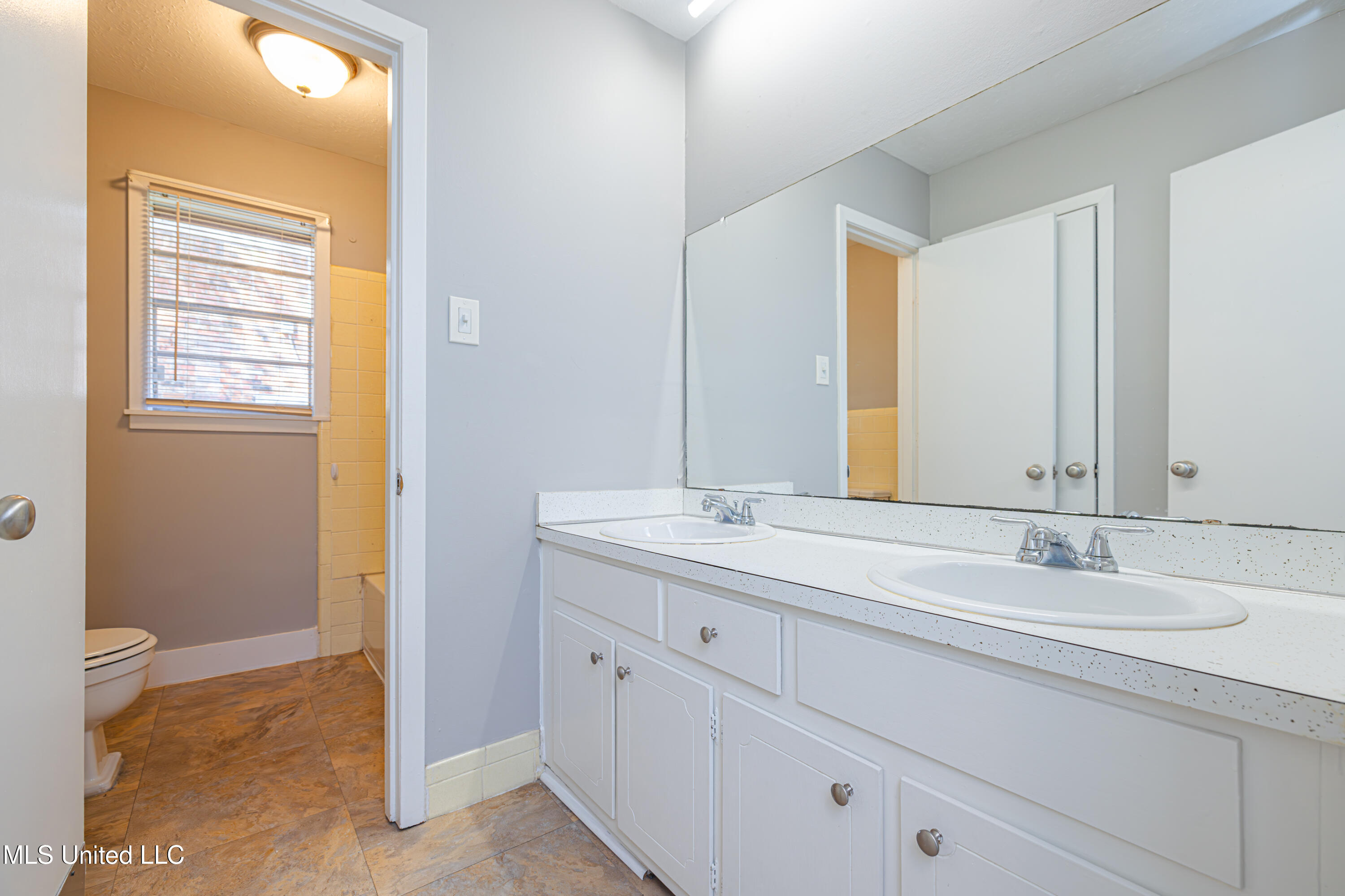 1011 Laurelwood Drive Property Photo 18