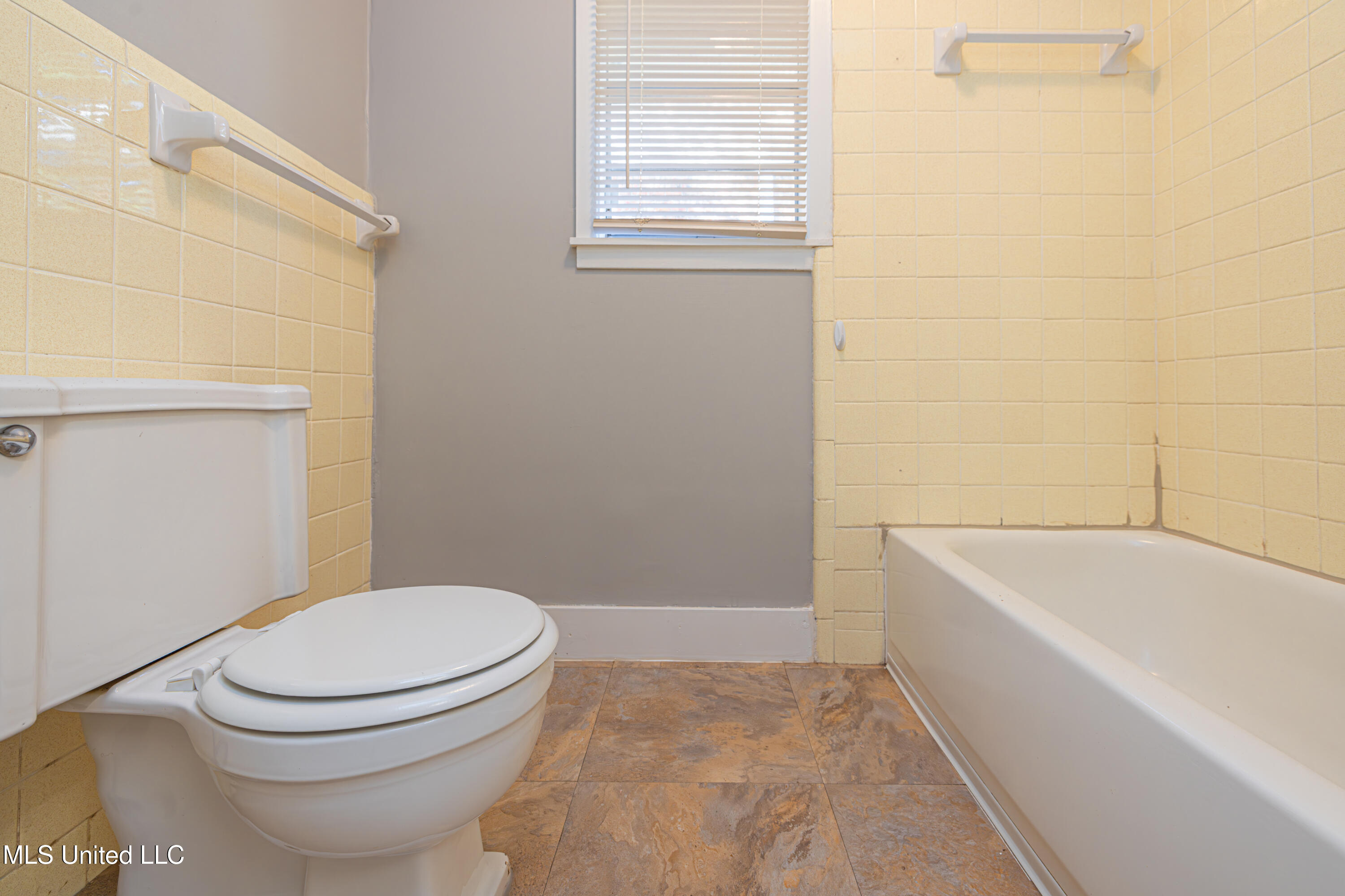 1011 Laurelwood Drive Property Photo 24