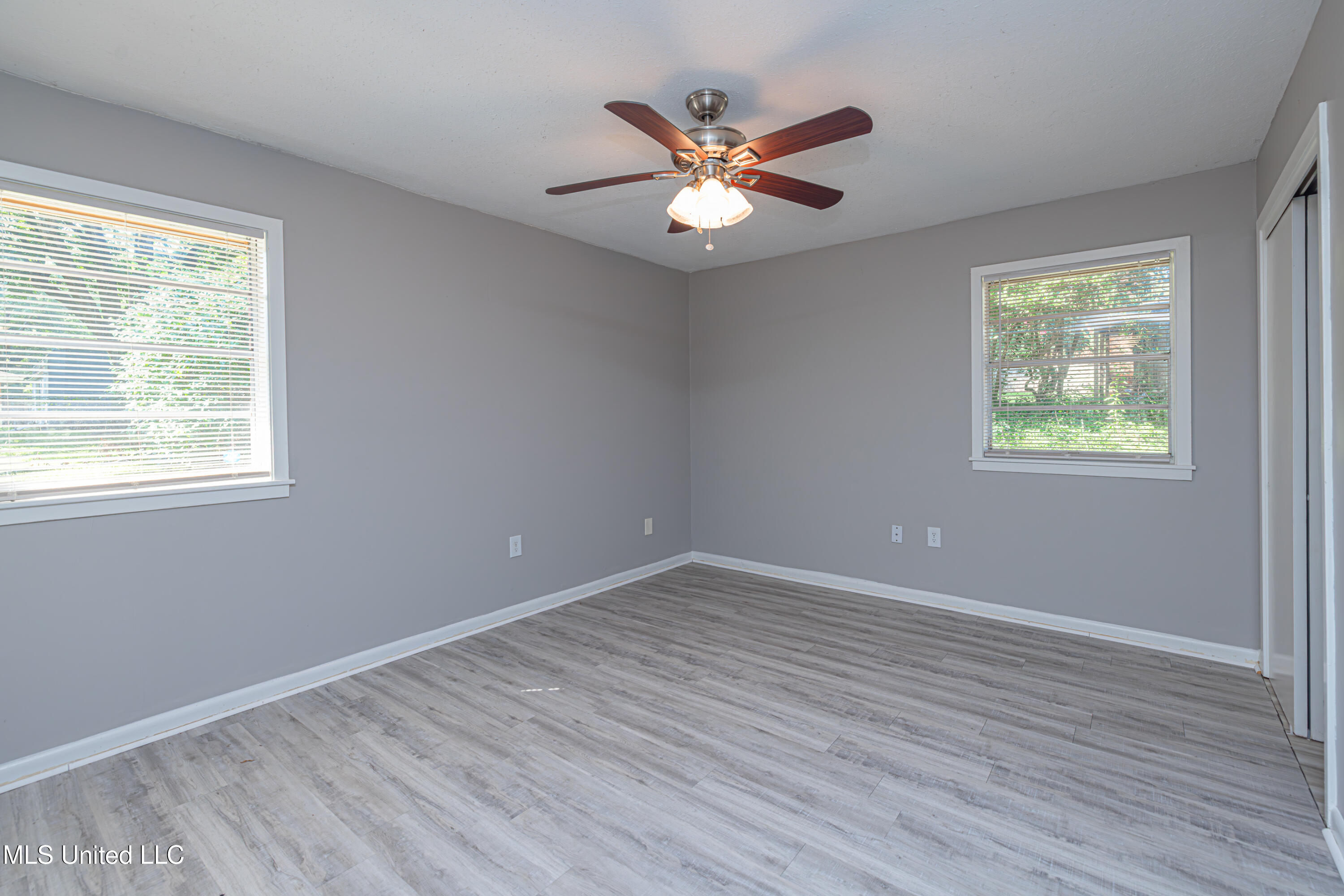 1011 Laurelwood Drive Property Photo 30